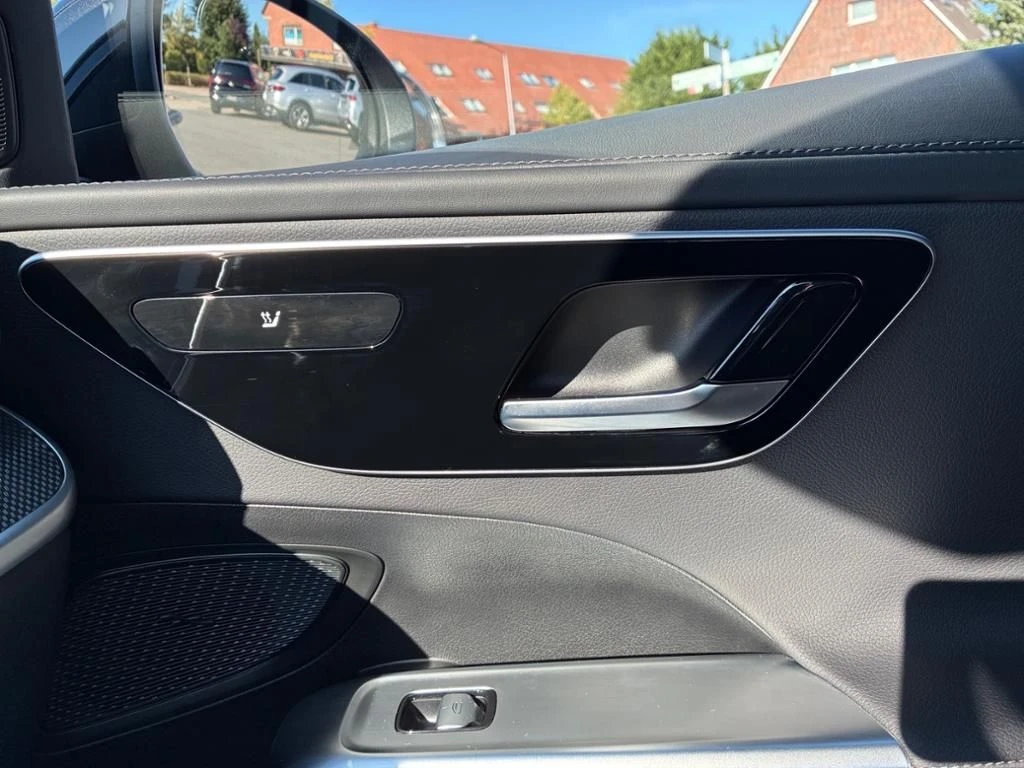 Mercedes-Benz-C-Klasse 300 d-image-6