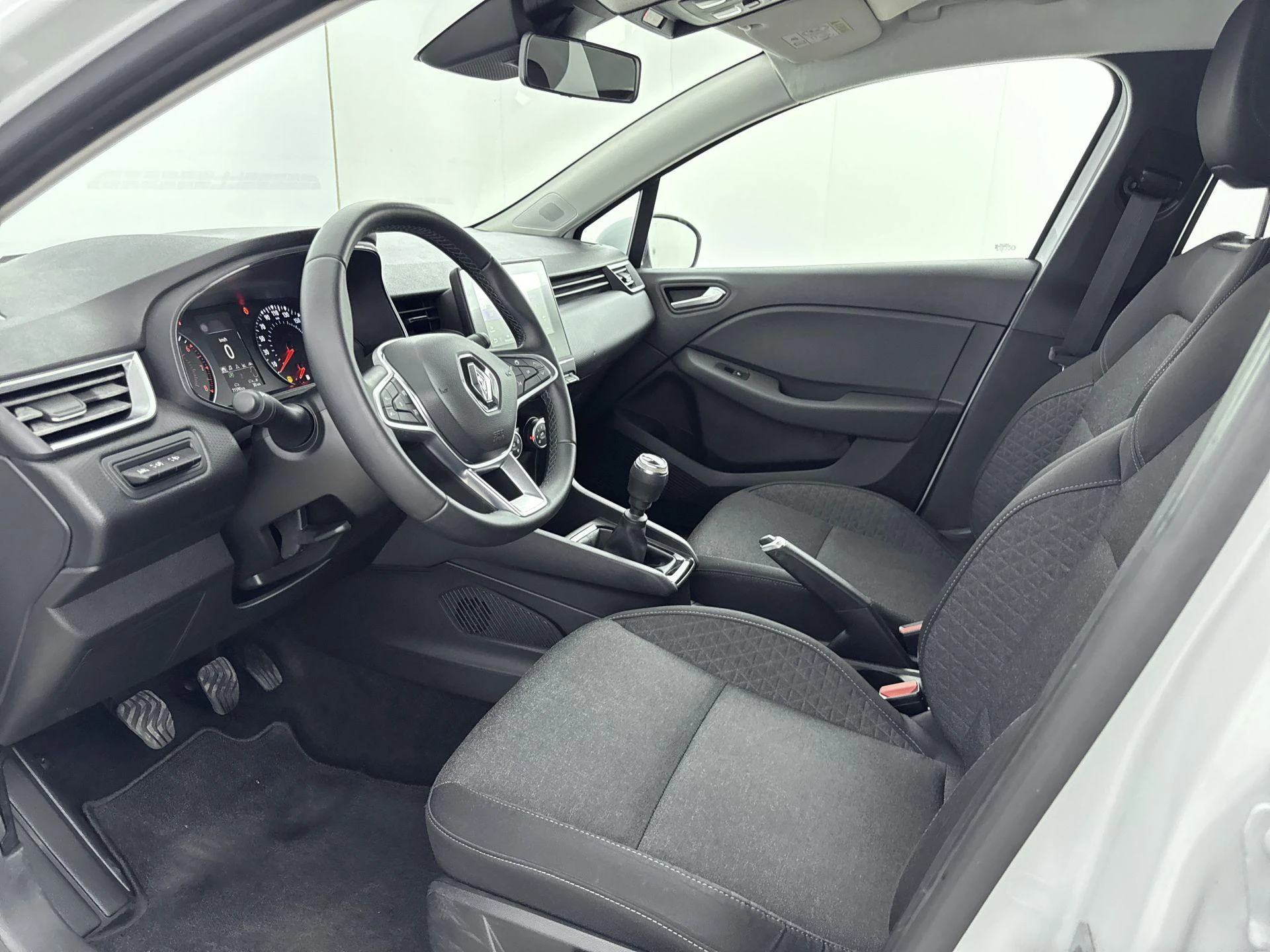 Renault-Clio-image-7