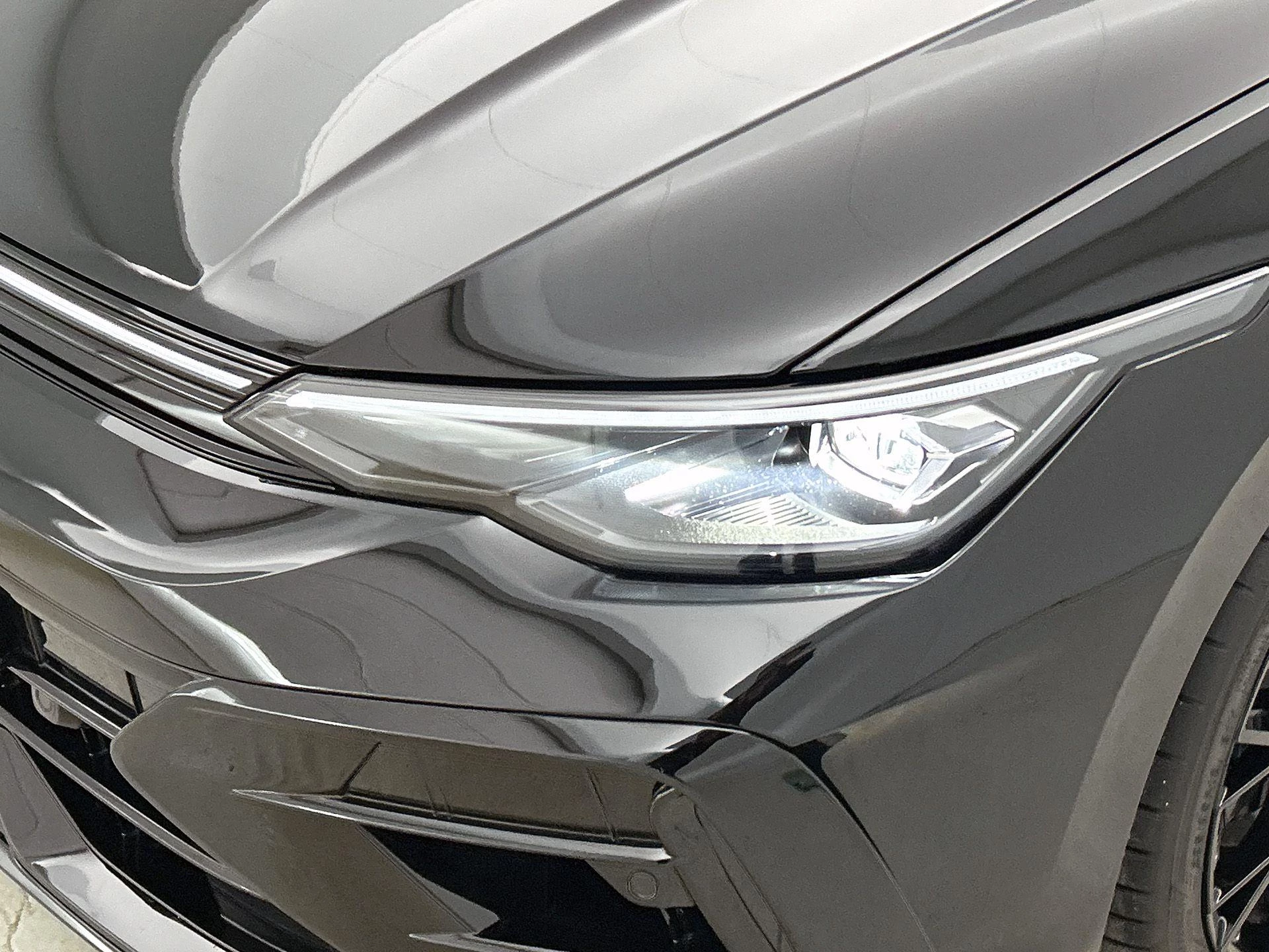 Volkswagen-Golf-image-28