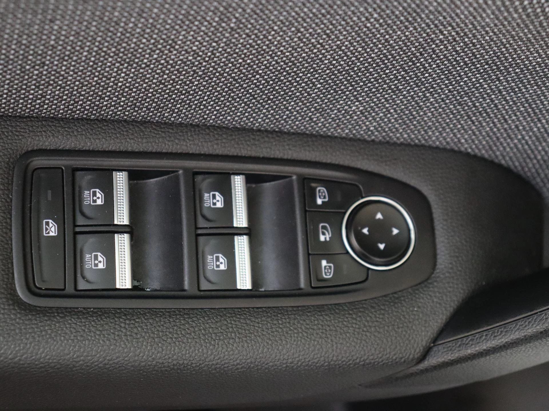Renault-Captur-image-22