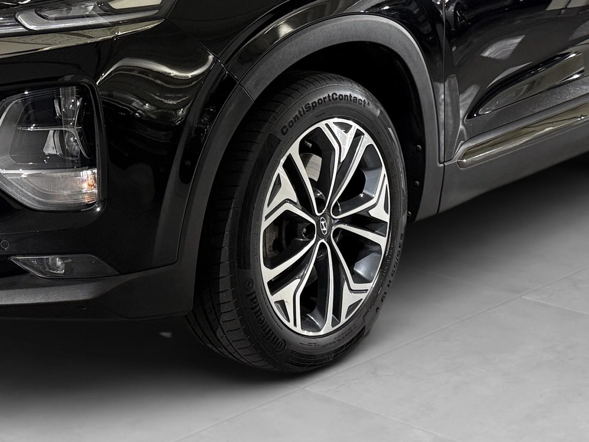 Hyundai-Santa Fe-image-21