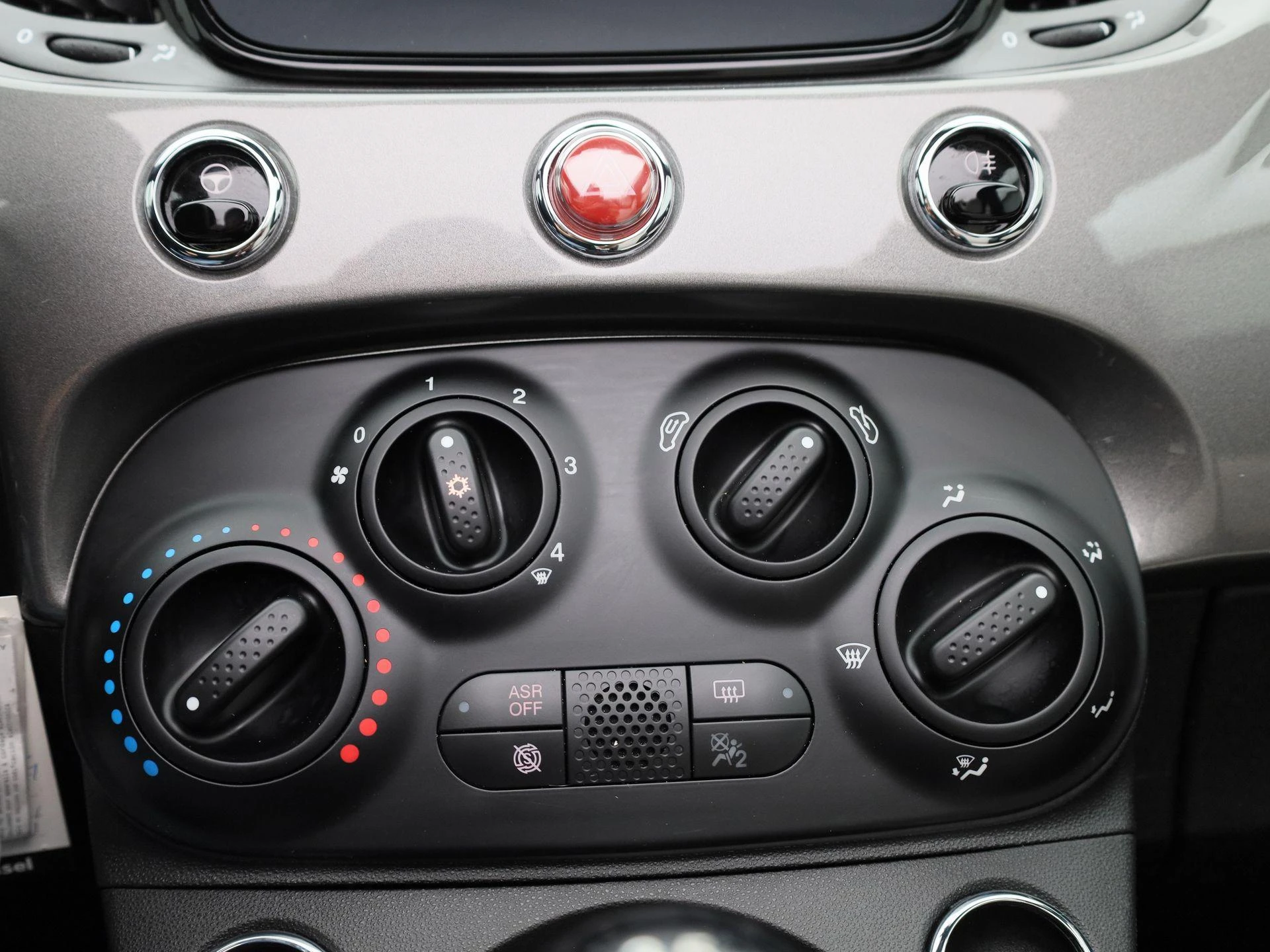 Fiat-500C-image-17