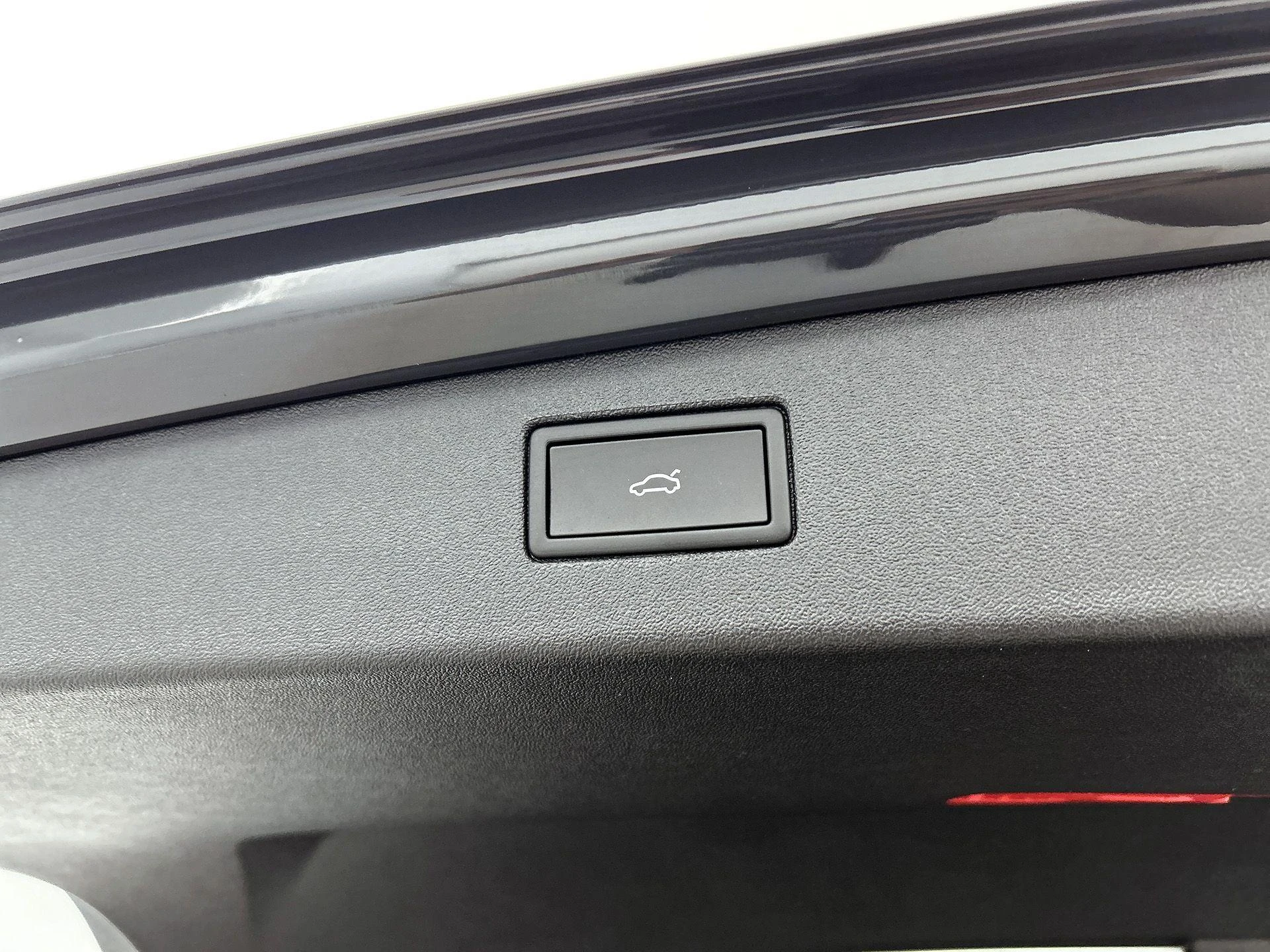 Volkswagen-Tiguan-image-24