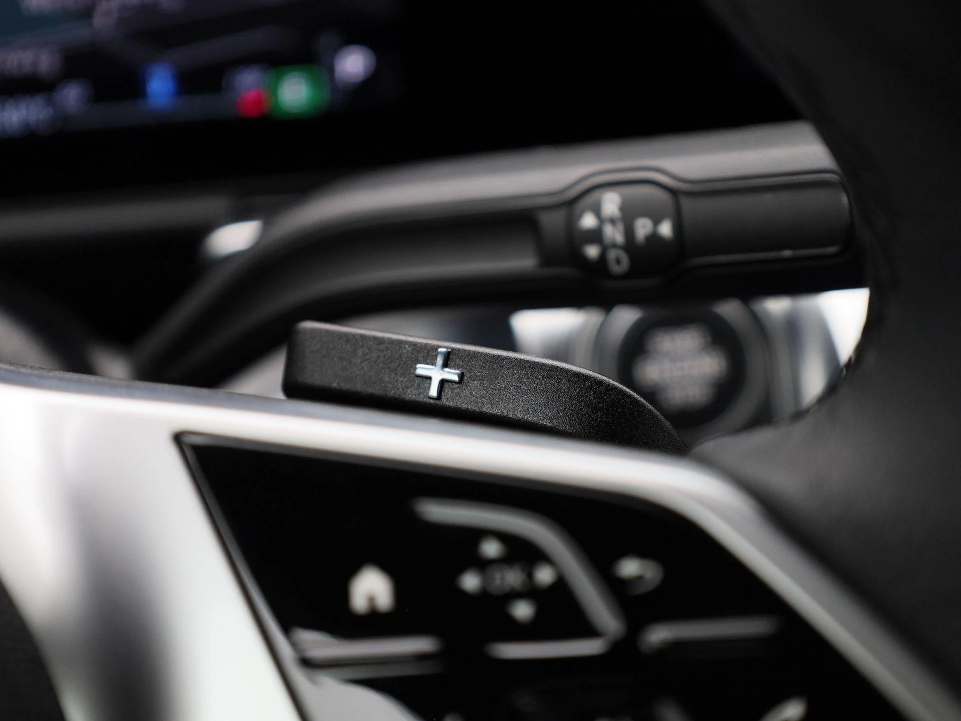 Mercedes-Benz-GLB-image-30