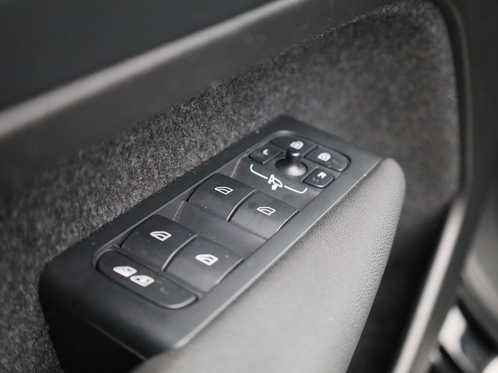 Volvo XC40 Recharge Core