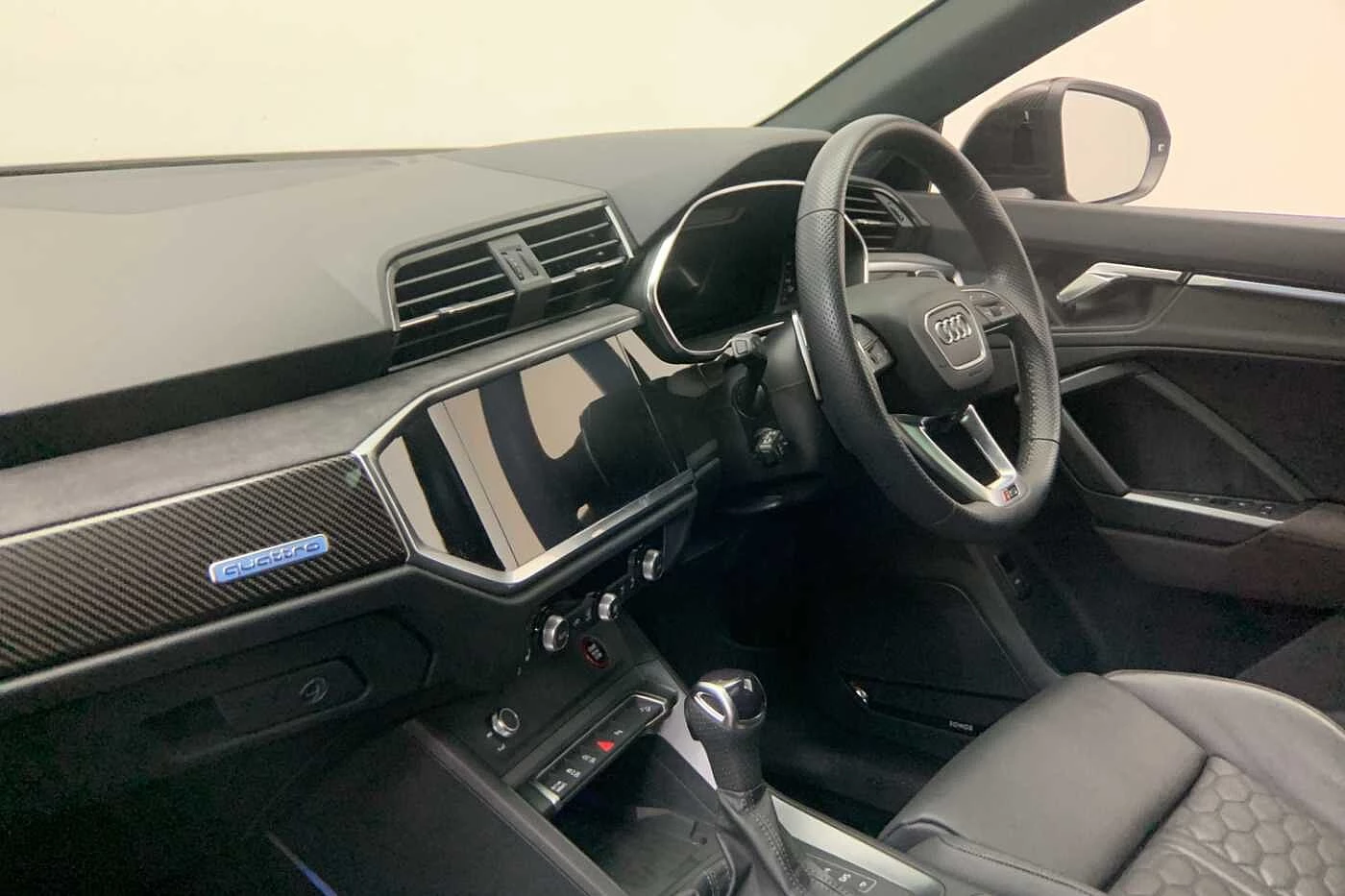 Audi-RSQ3-image-11