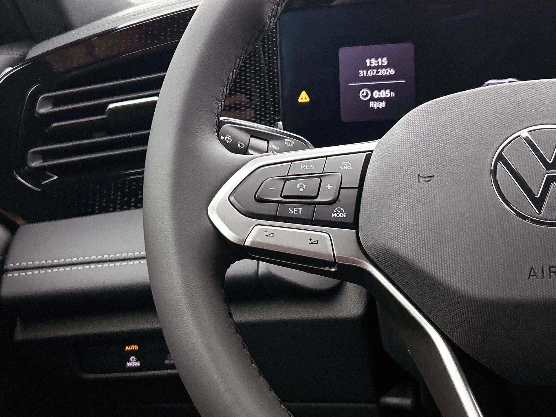Volkswagen-Tiguan-image-5