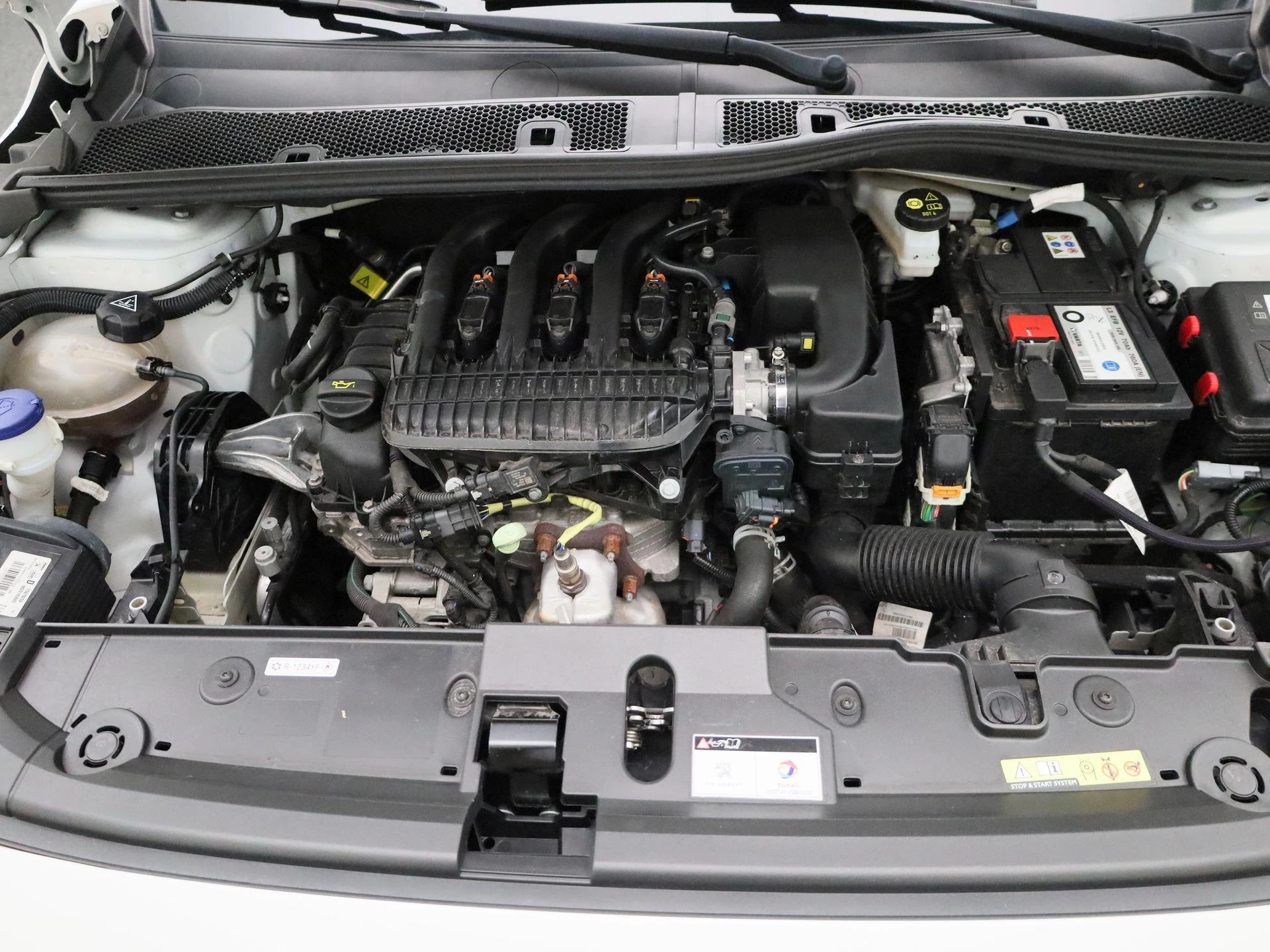Peugeot-208-image-24