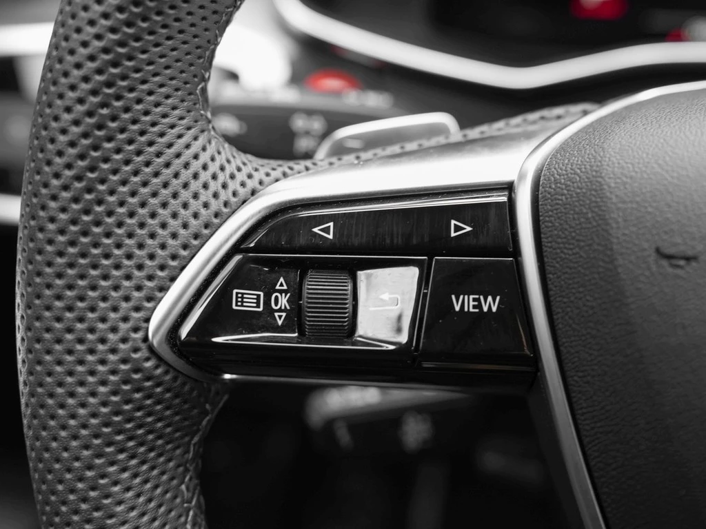 Audi S6 Avant 3.0 TDI Navi LED Kamera Optik schwarz+