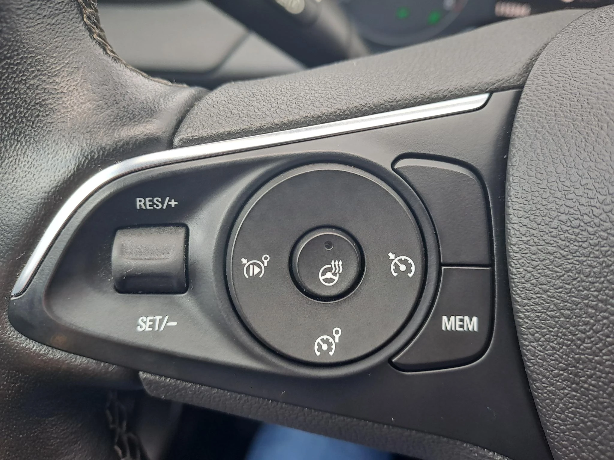 Opel-Grandland X-image-10
