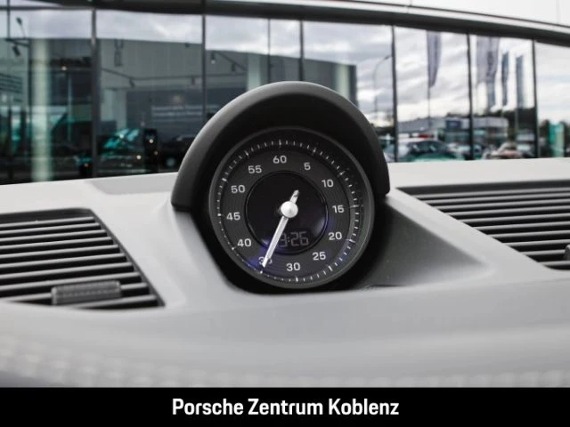 Porsche-911-image-25