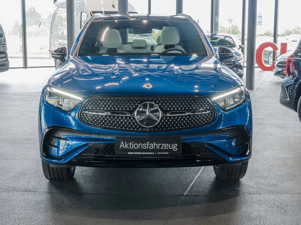 Mercedes-Benz-GLC 300 de-image-2