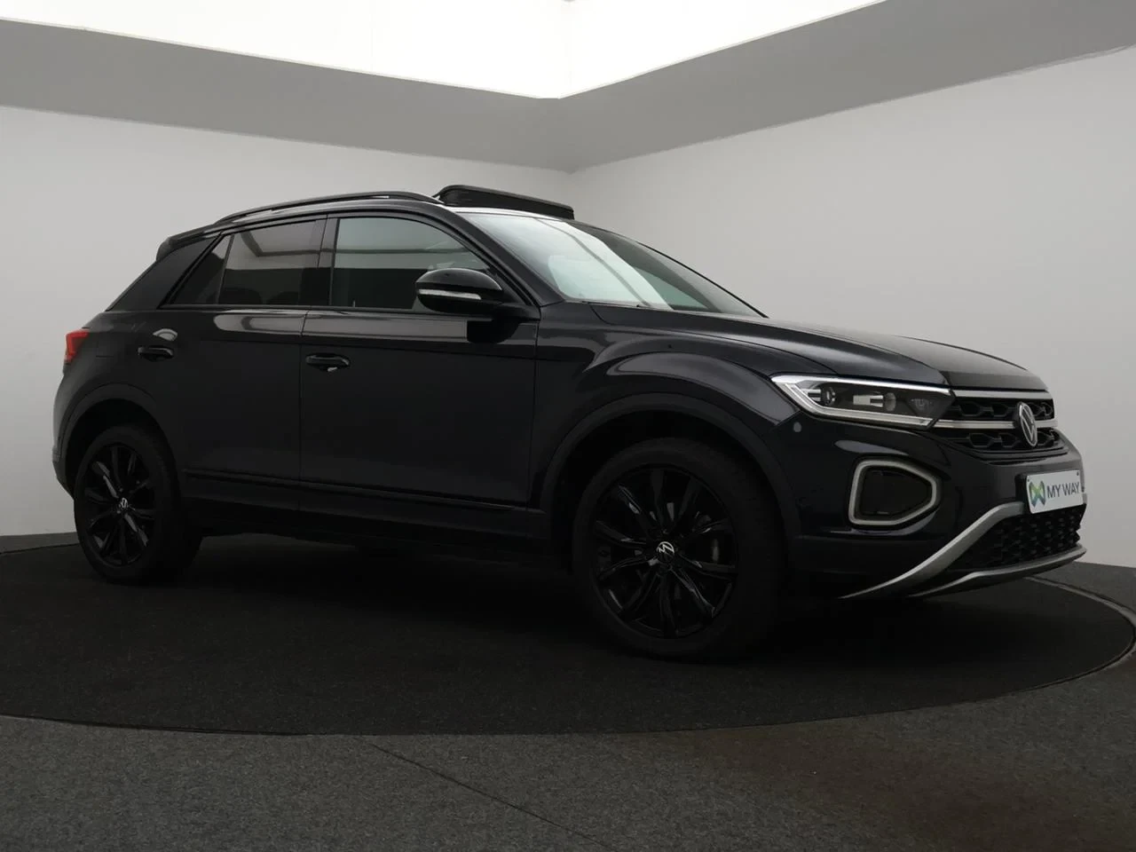 Volkswagen-T-Roc-image-1