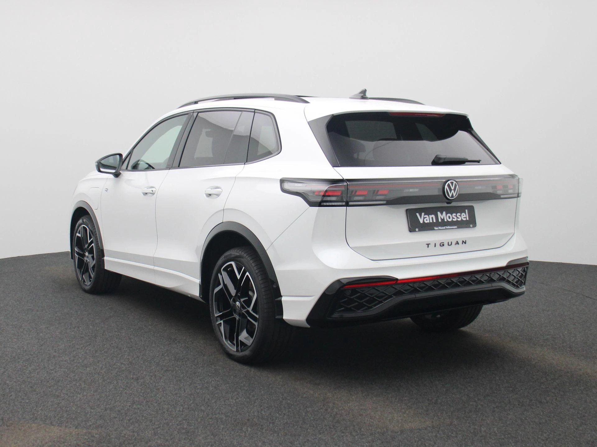 Volkswagen Tiguan 1.5 eHybrid R-Line Edition 272 PK