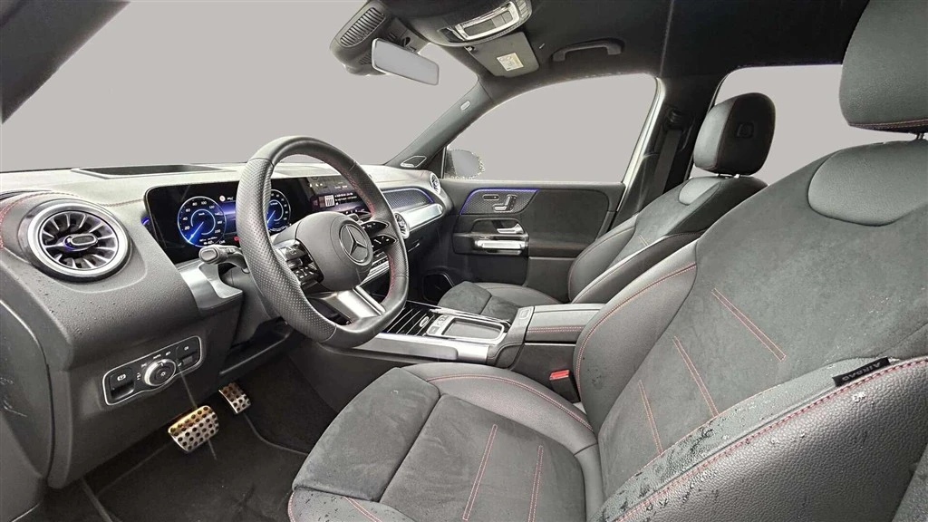 Mercedes-Benz-EQB-image-9