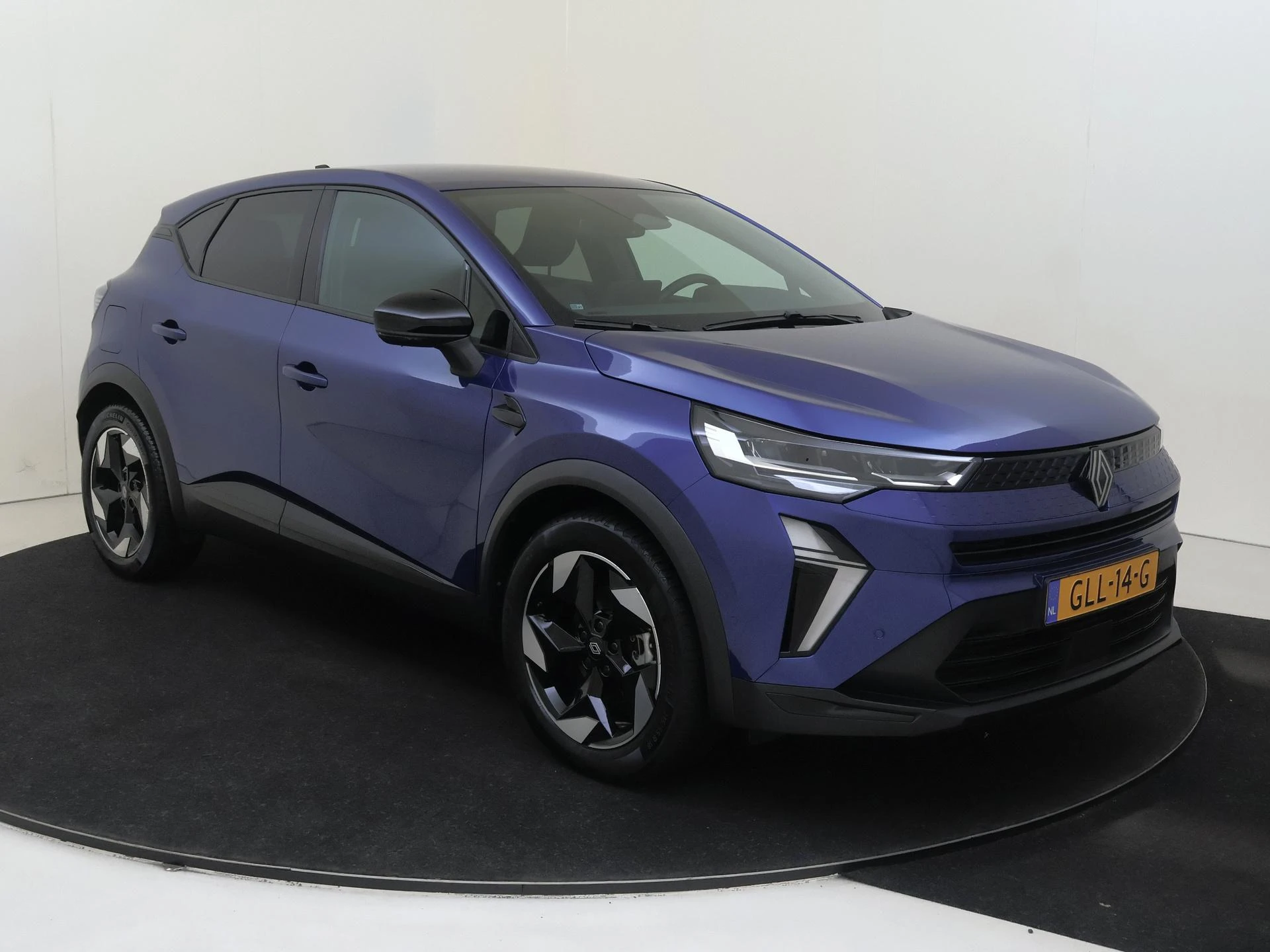 Renault-Captur-image-1