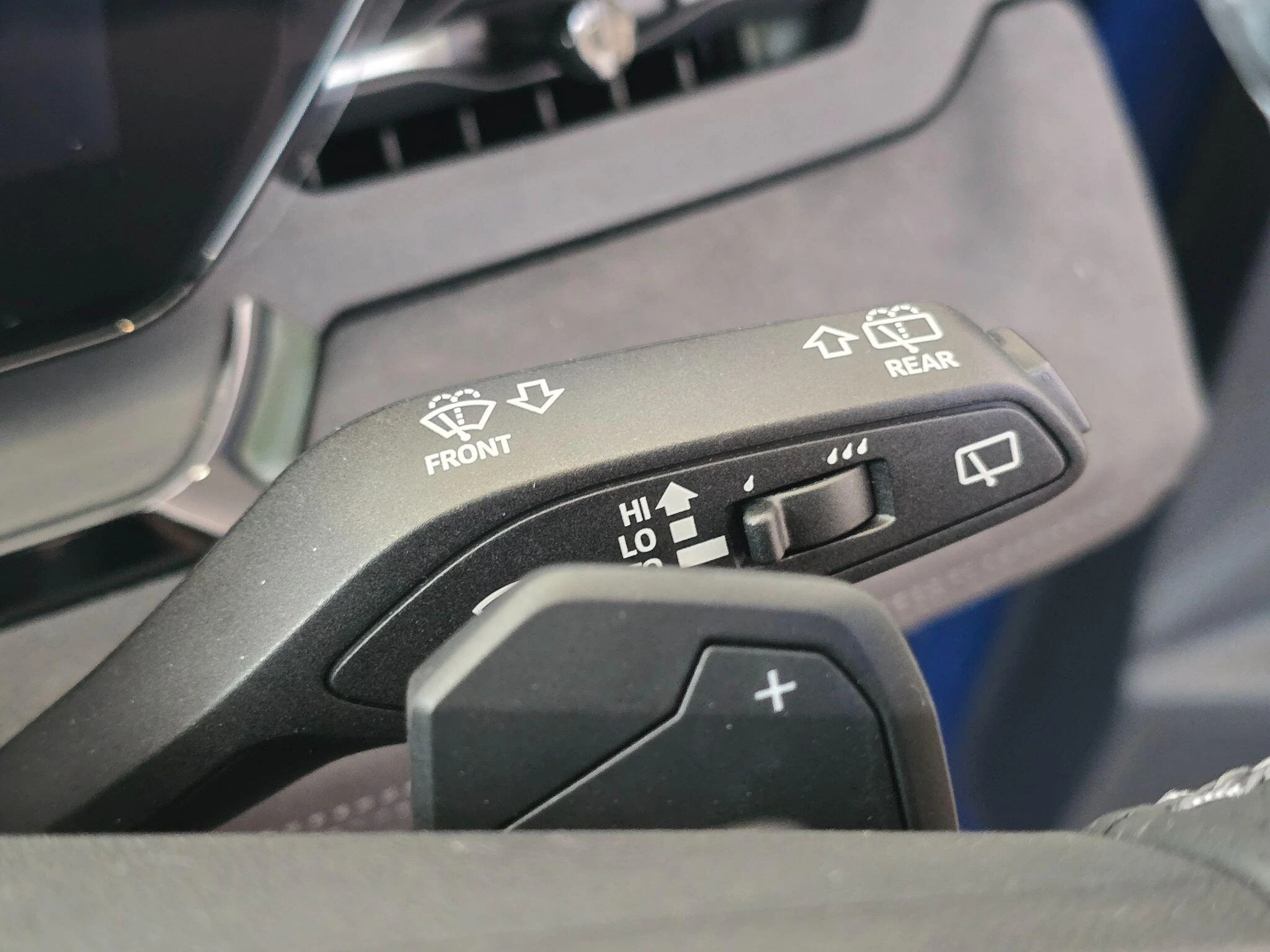 Audi-Q6 e-tron-image-18