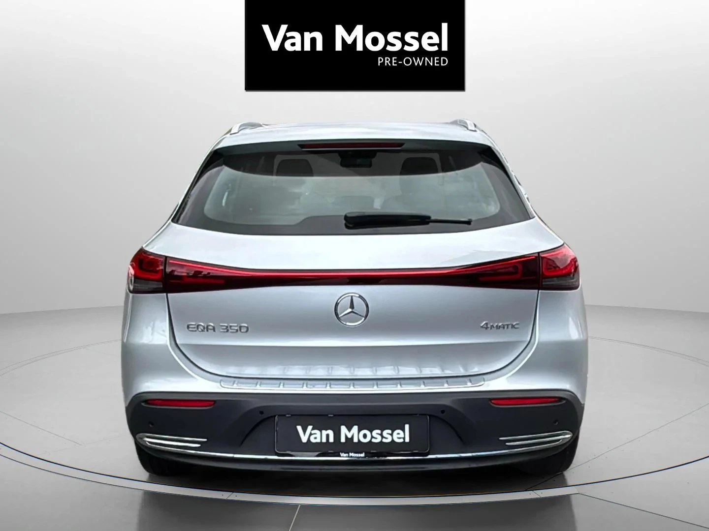 Mercedes-Benz-EQA-image-3