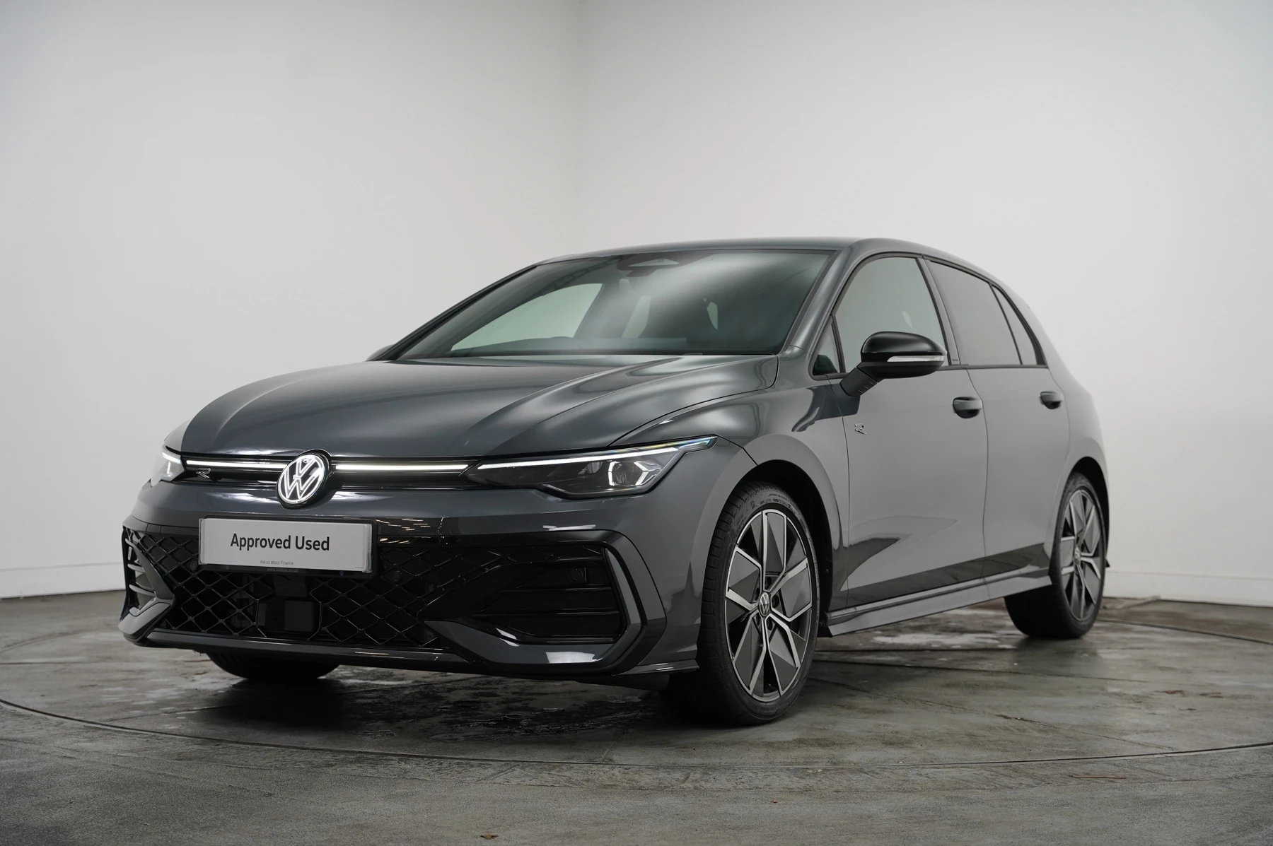Volkswagen-Golf-image-38