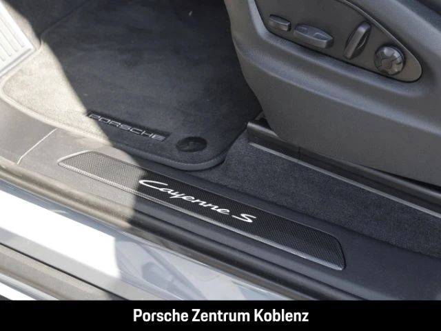 Porsche-Cayenne-image-28