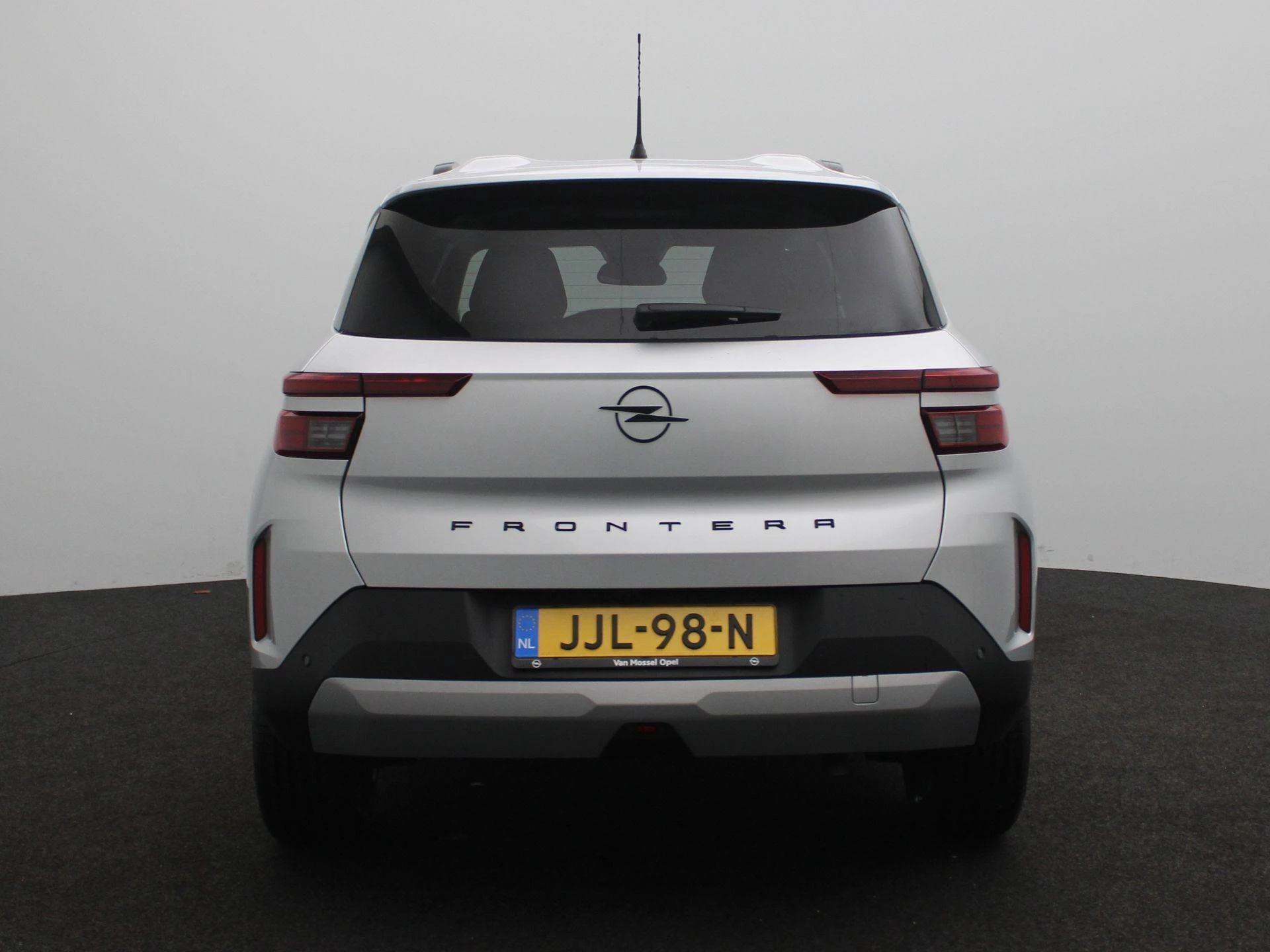 Opel-Frontera-image-4