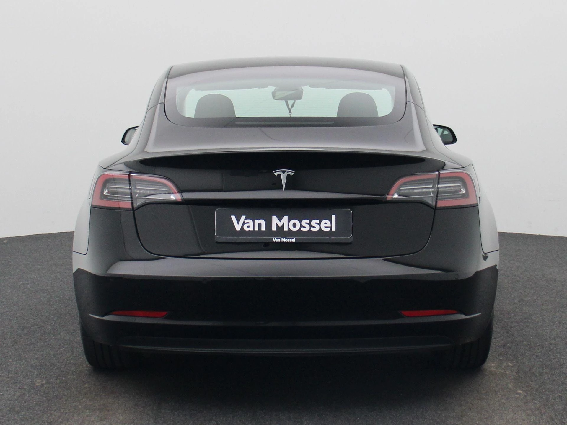 Tesla Model 3 Standard RWD Plus 60 kWh