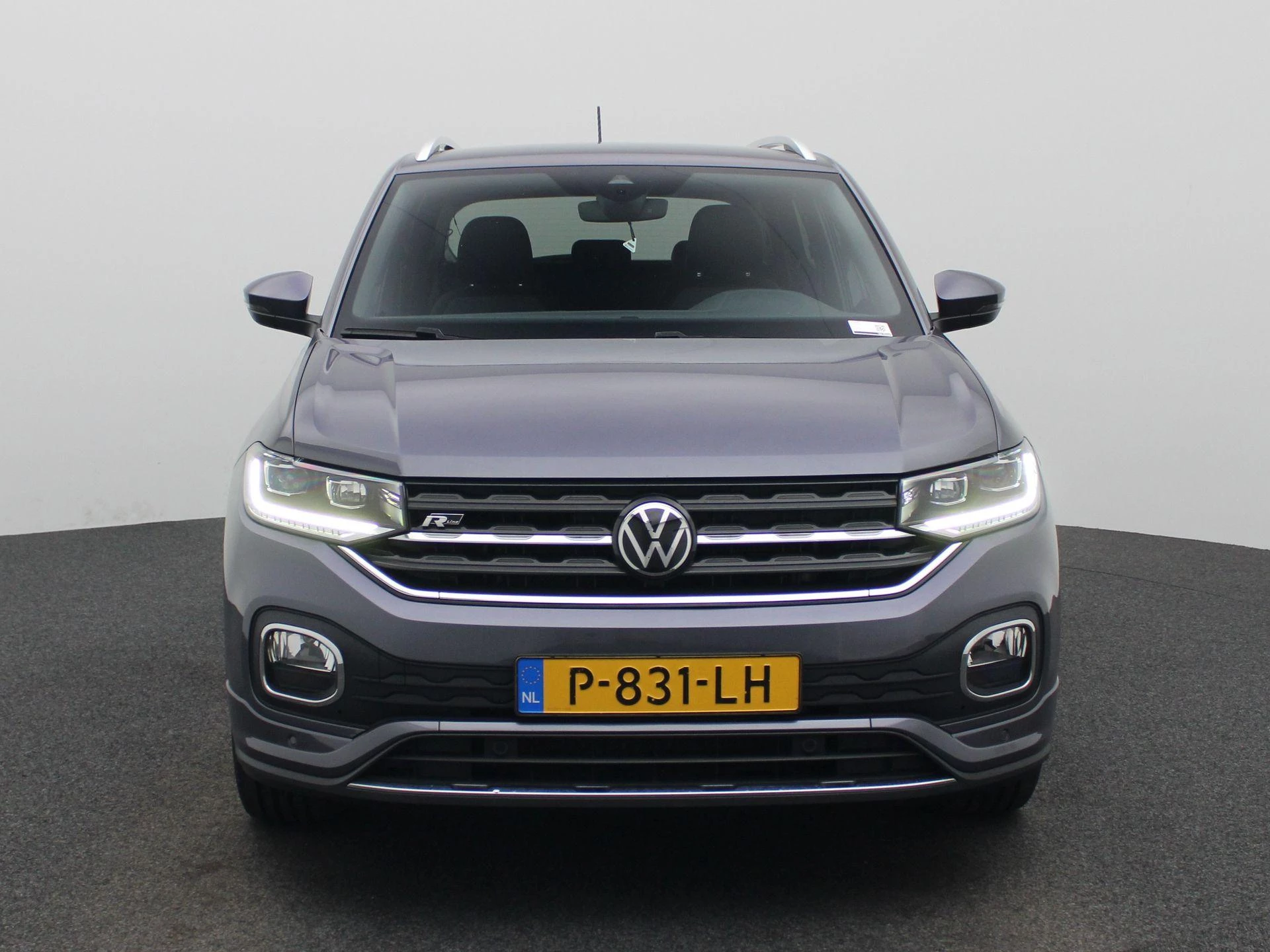 Volkswagen-T-Cross-image-2