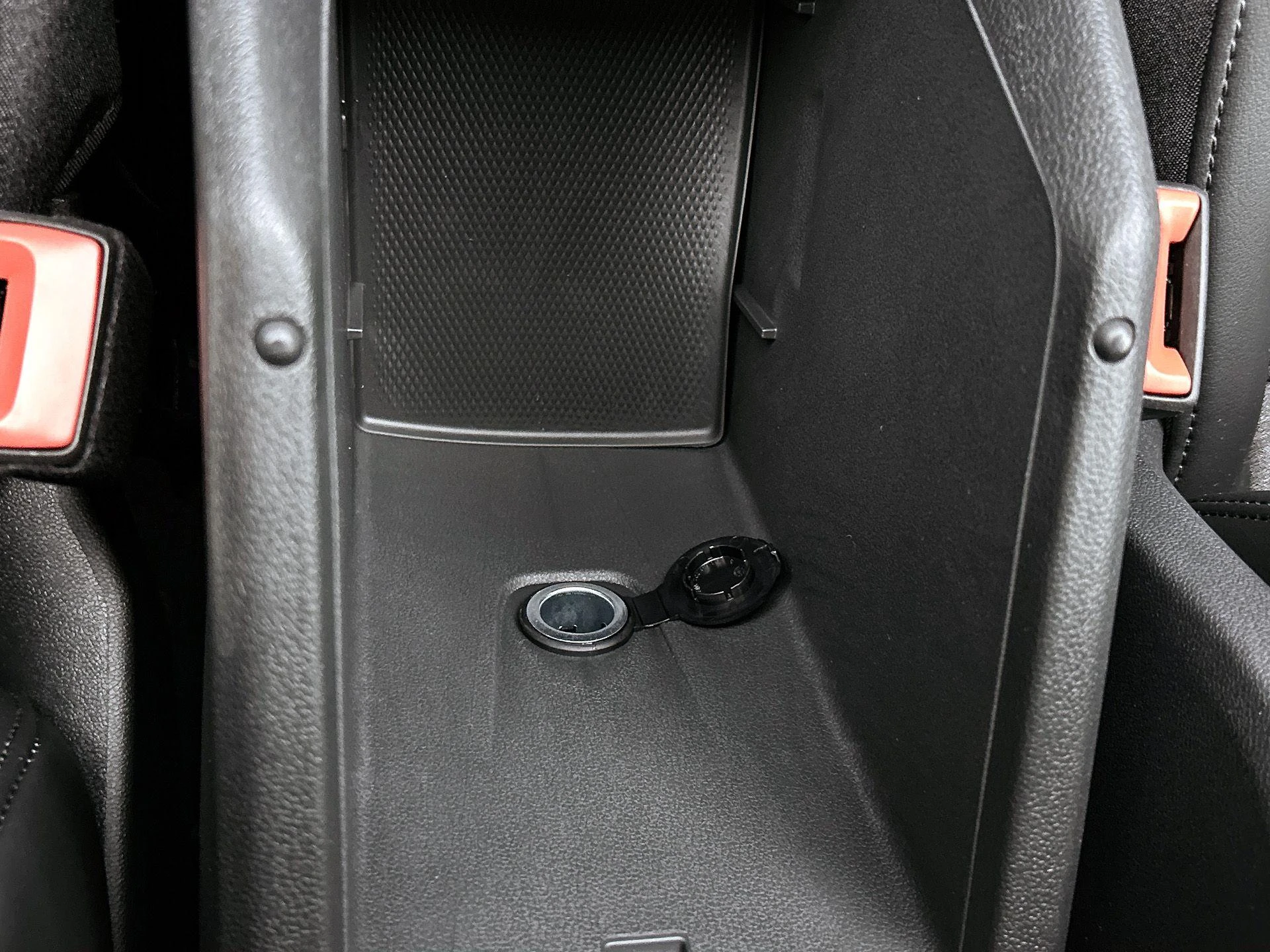 Volkswagen-Tiguan-image-32