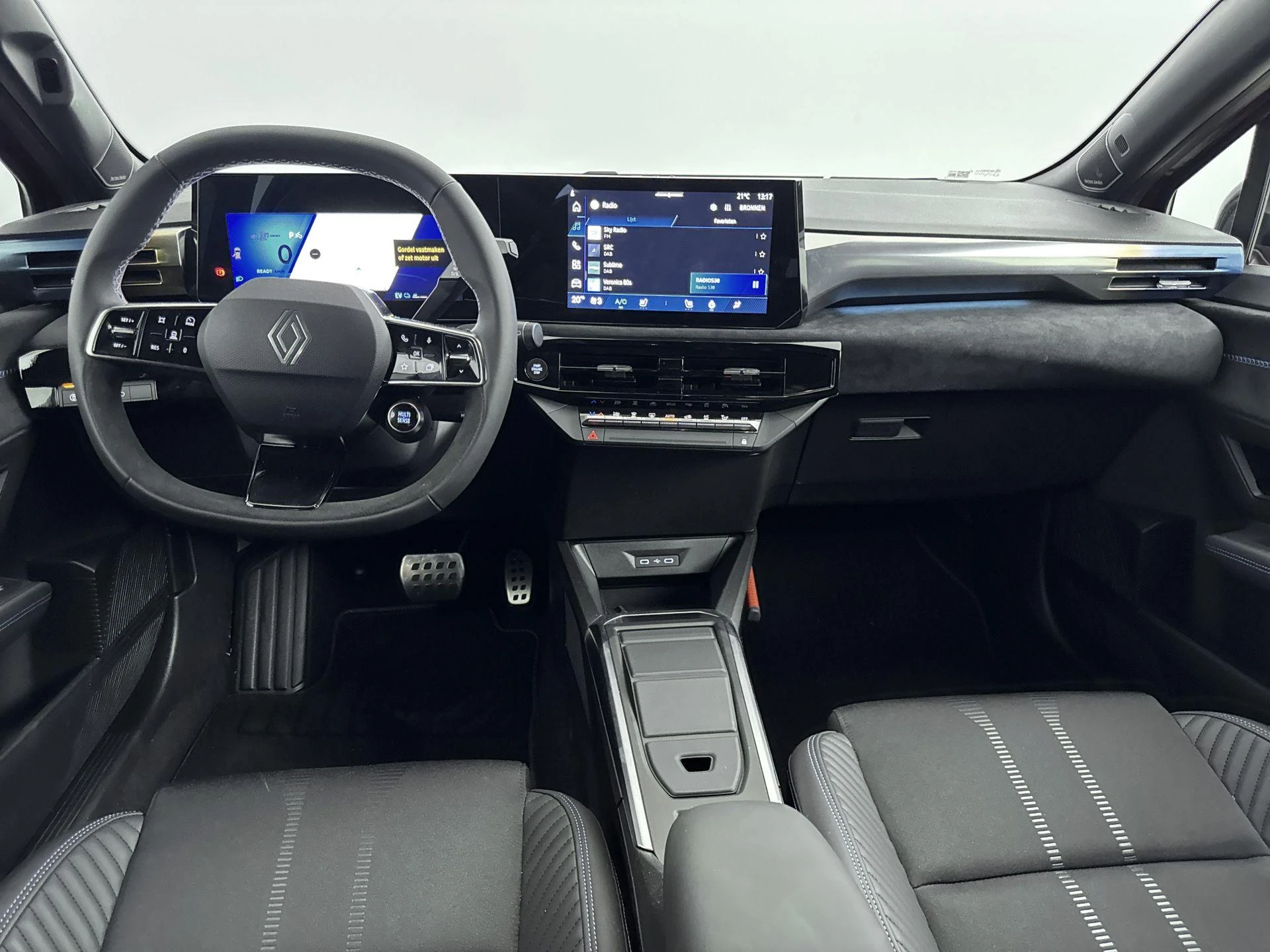 Renault-Clio-image-16