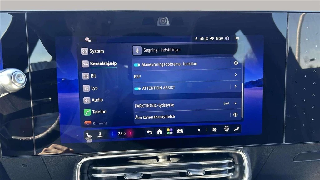 Mercedes-Benz-CLA-image-19