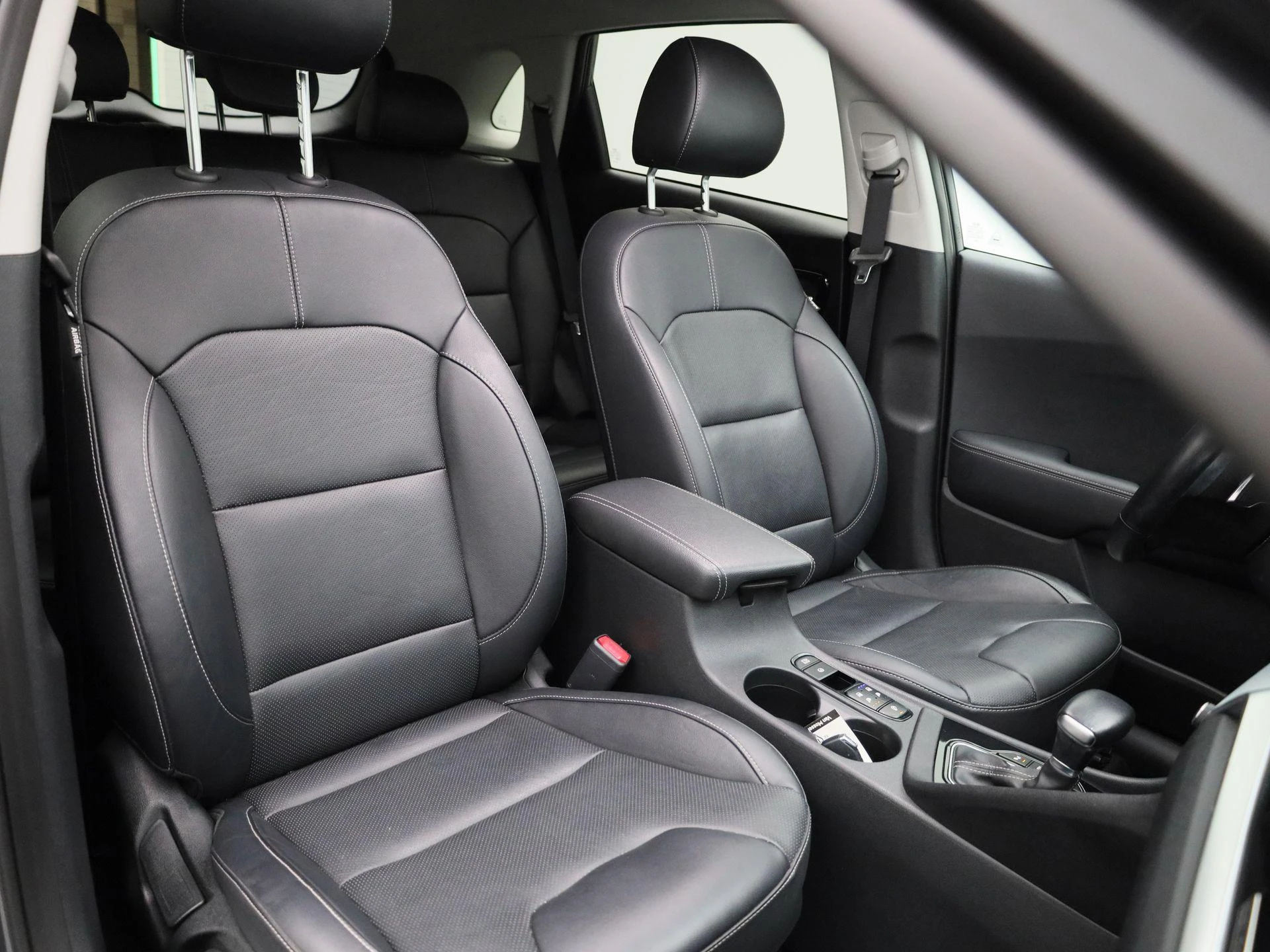 Kia-Niro-image-44