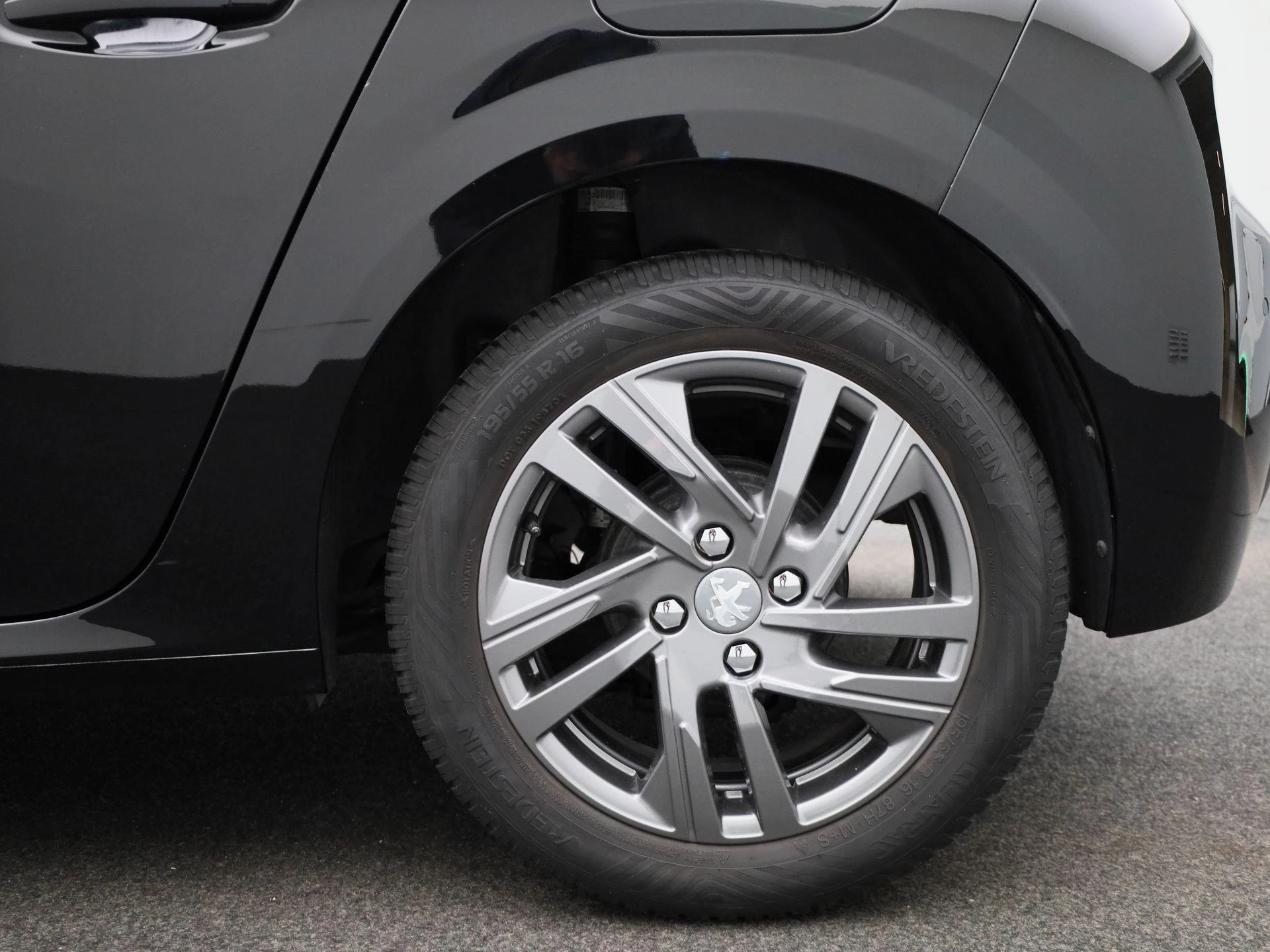 Peugeot-208-image-13