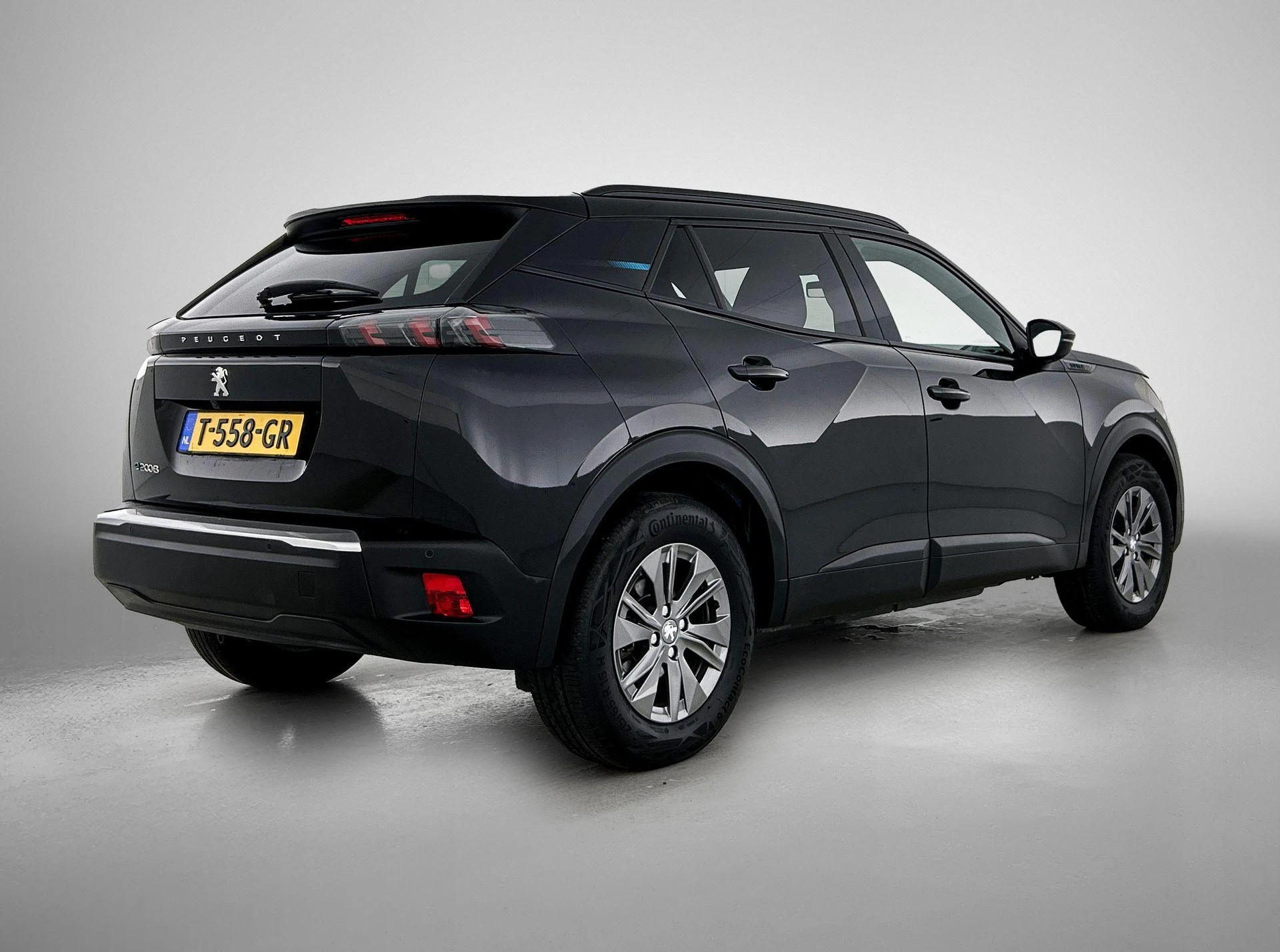 Peugeot-e-2008-image-3