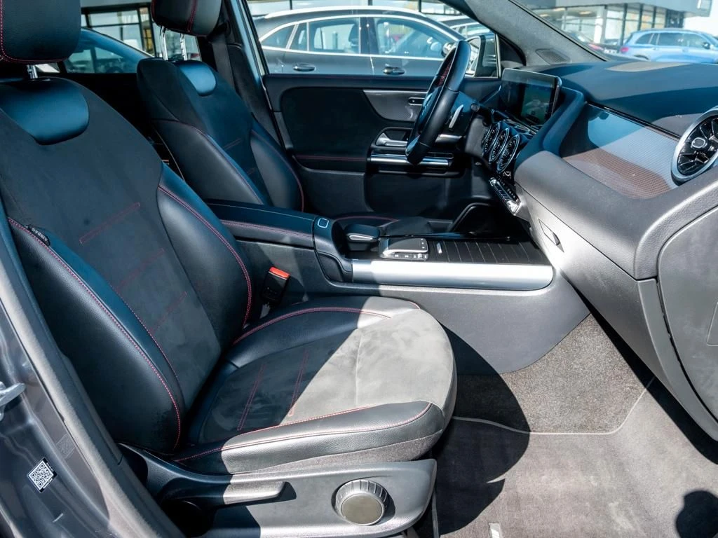 Mercedes-Benz-GLA 250-image-11
