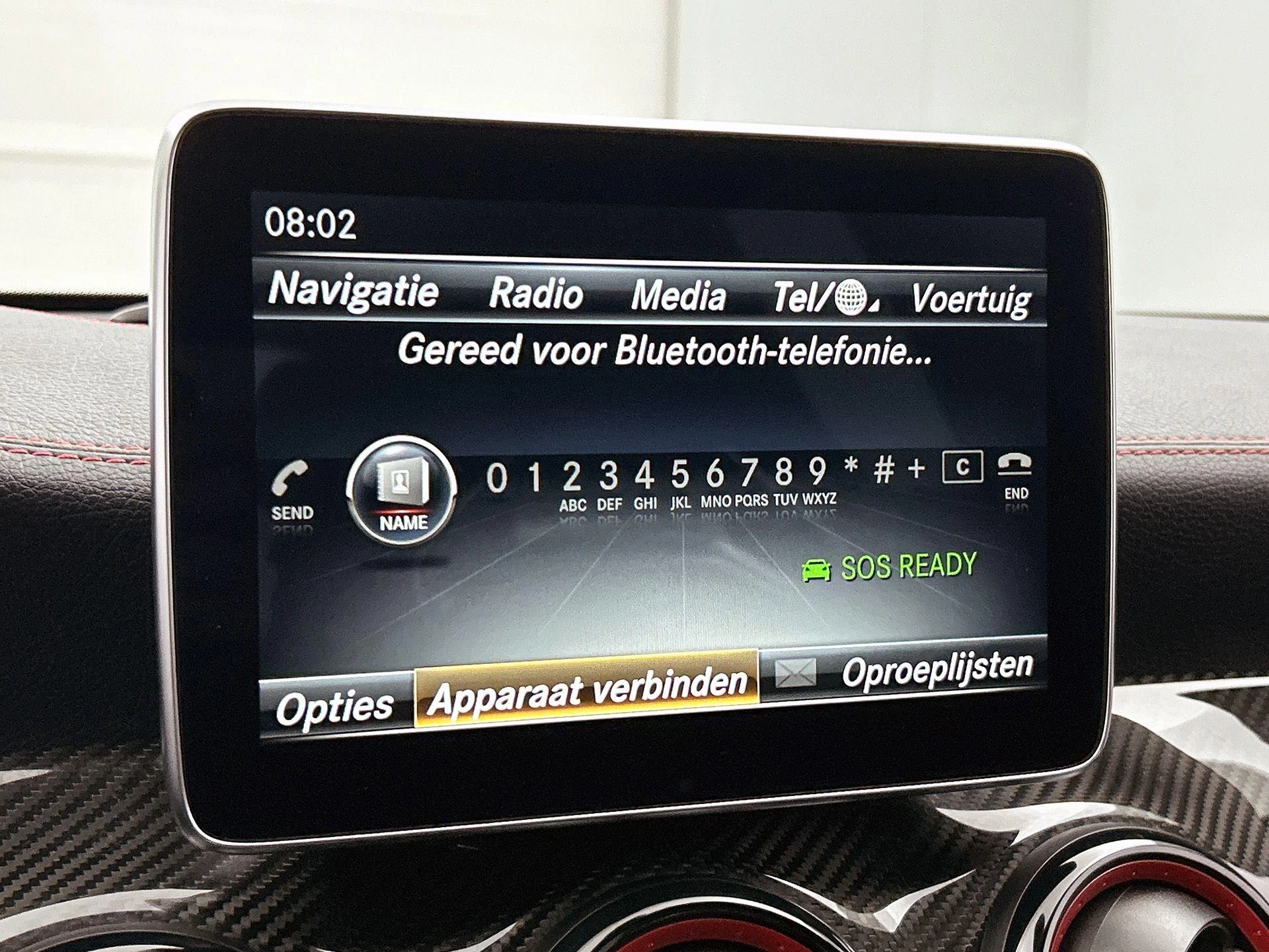 Mercedes-Benz-GLA-image-17