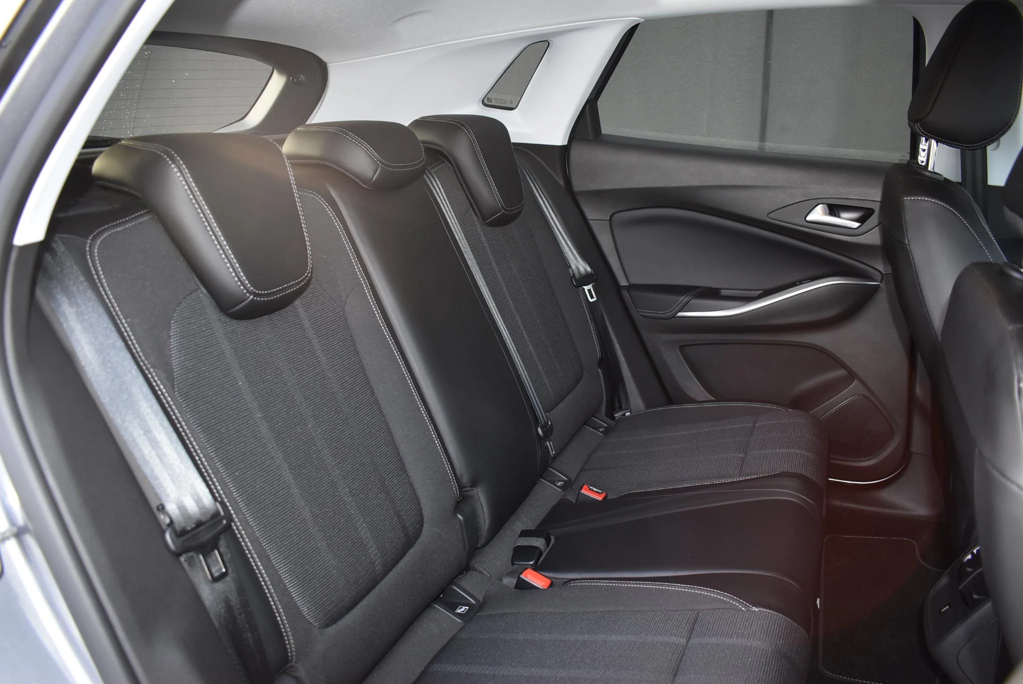 Opel-Grandland-image-13