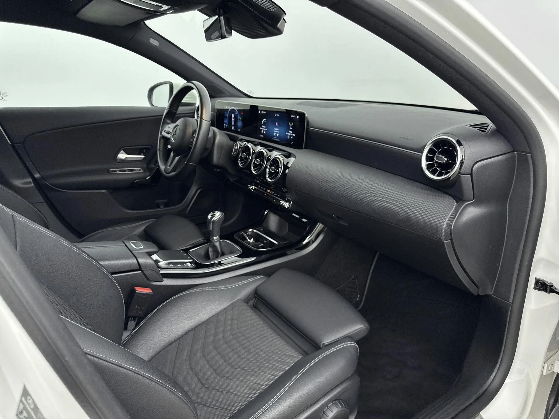 Mercedes-Benz-A-Klasse-image-20
