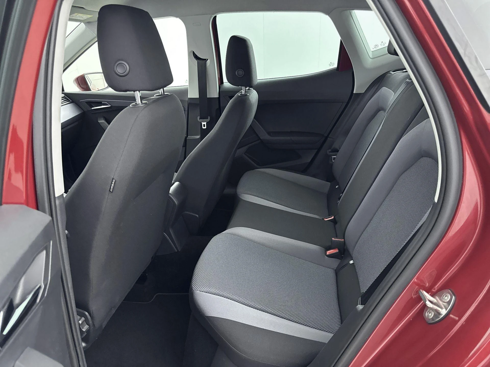 SEAT-Arona-image-24