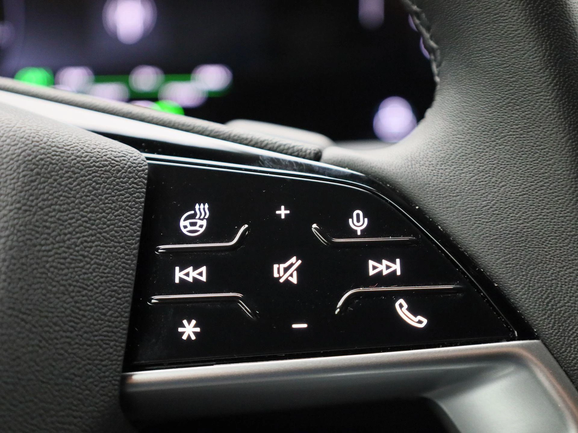 Audi-Q6 e-tron-image-28