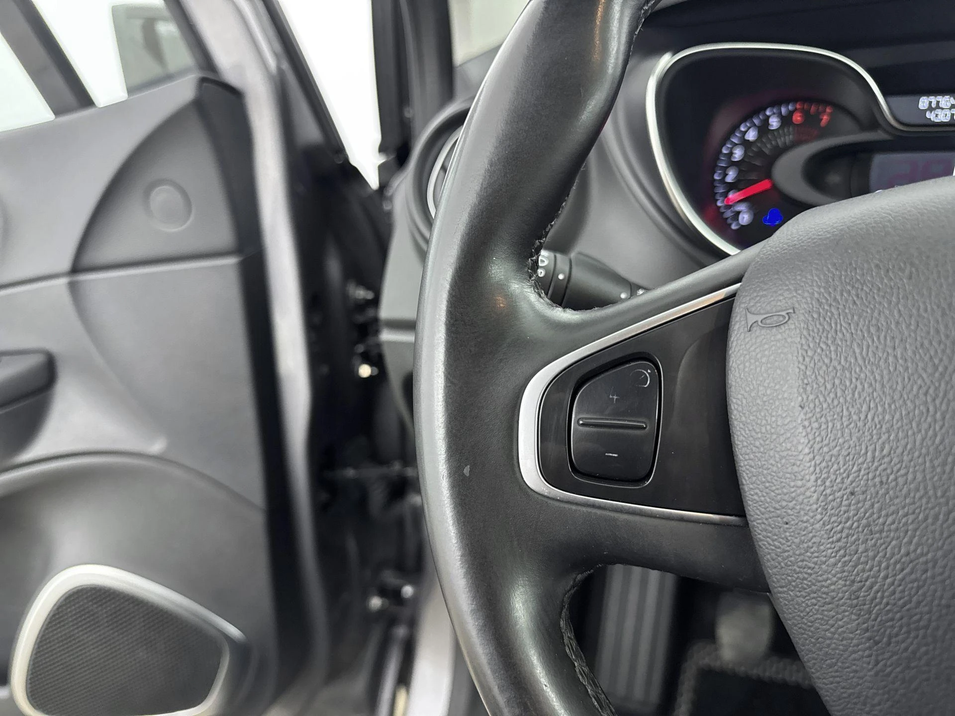 Renault-Captur-image-5