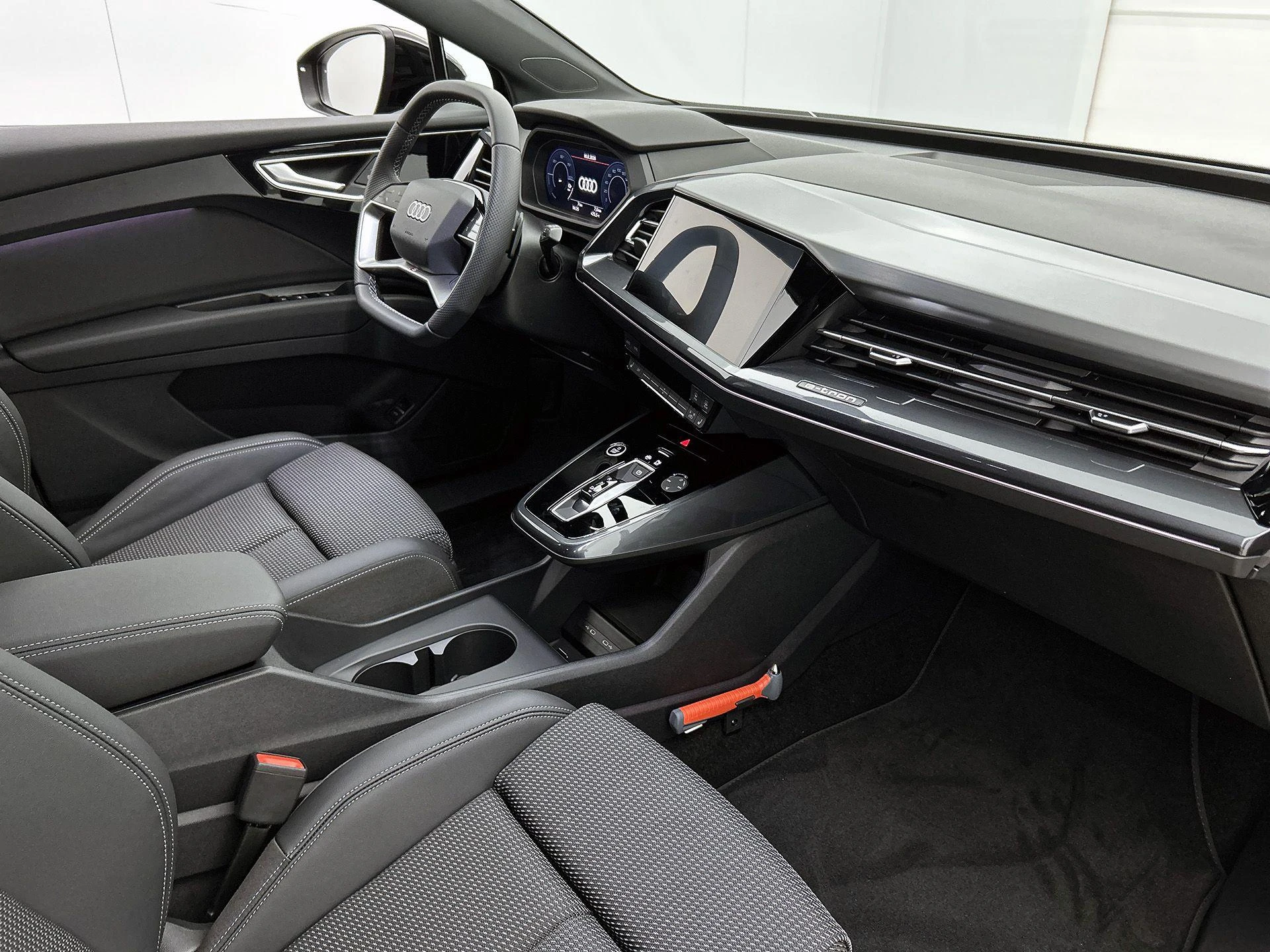 Audi-Q4 e-tron-image-22