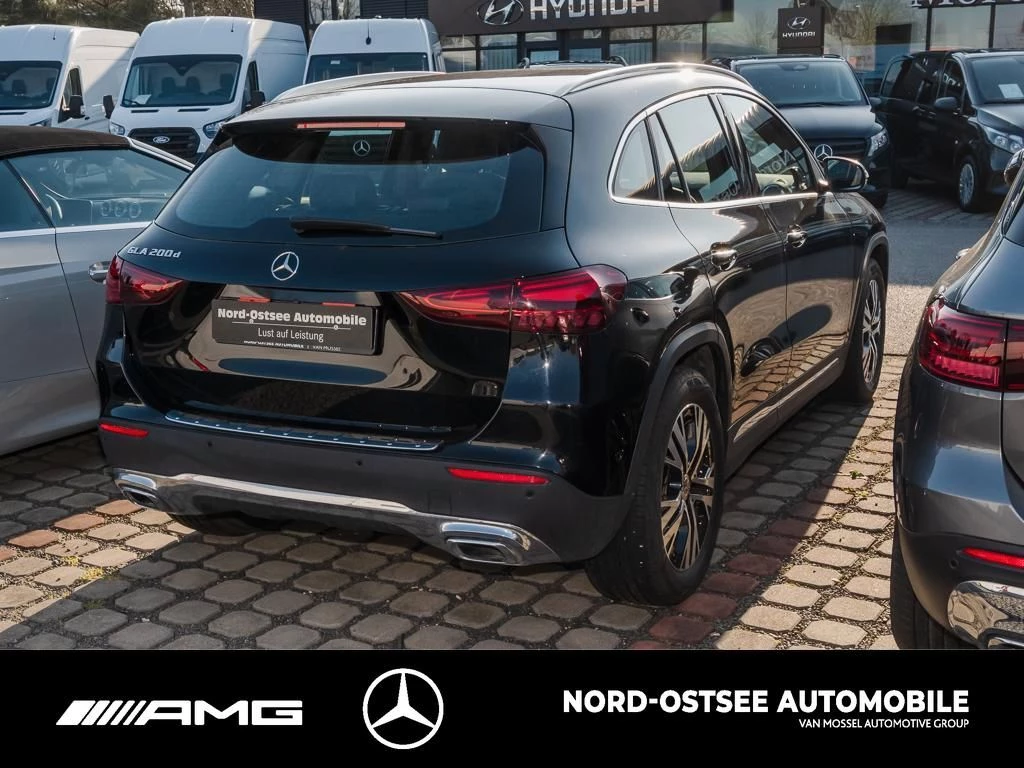 Mercedes-Benz GLA 200 d PROGRESSIVE DISTRO AHK KAMERA LED EDW ProgressiveC118 GLA 200 d PROGRESSIVE DISTRO AHK KAMERA LED EDW Progressive