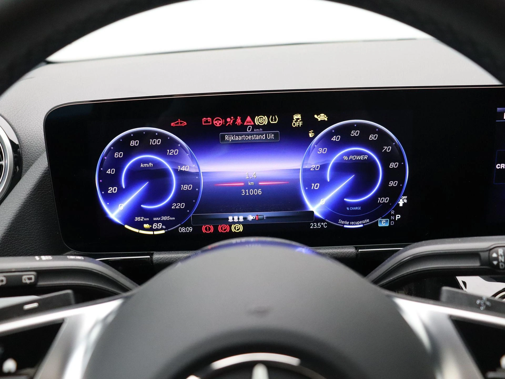 Mercedes-Benz EQA 250+ Business Line + PANO DAK + CARPLAY + CAMERA +