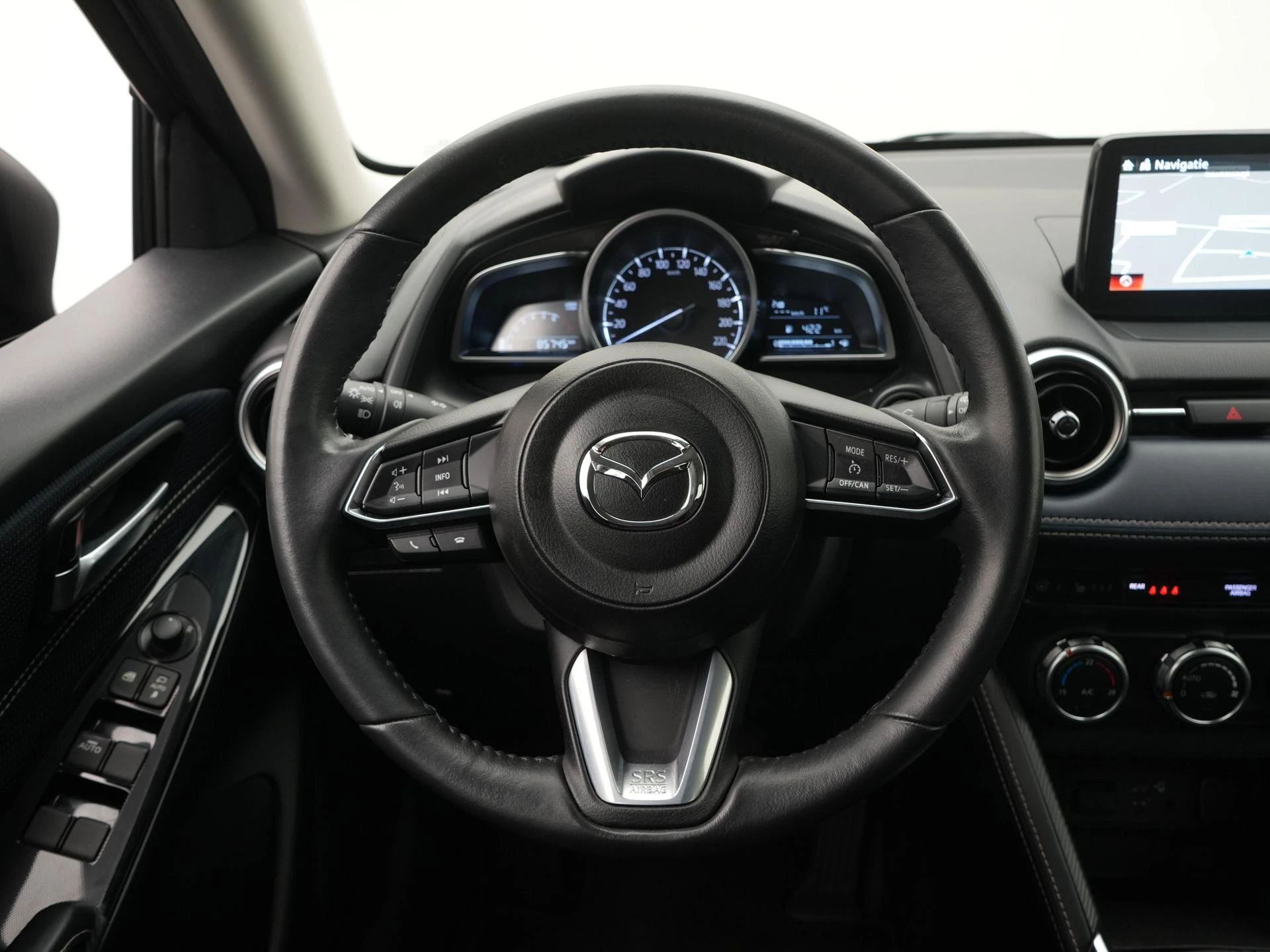 Mazda-2-image-7