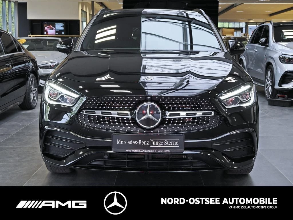 Mercedes-Benz-GLA-image-1