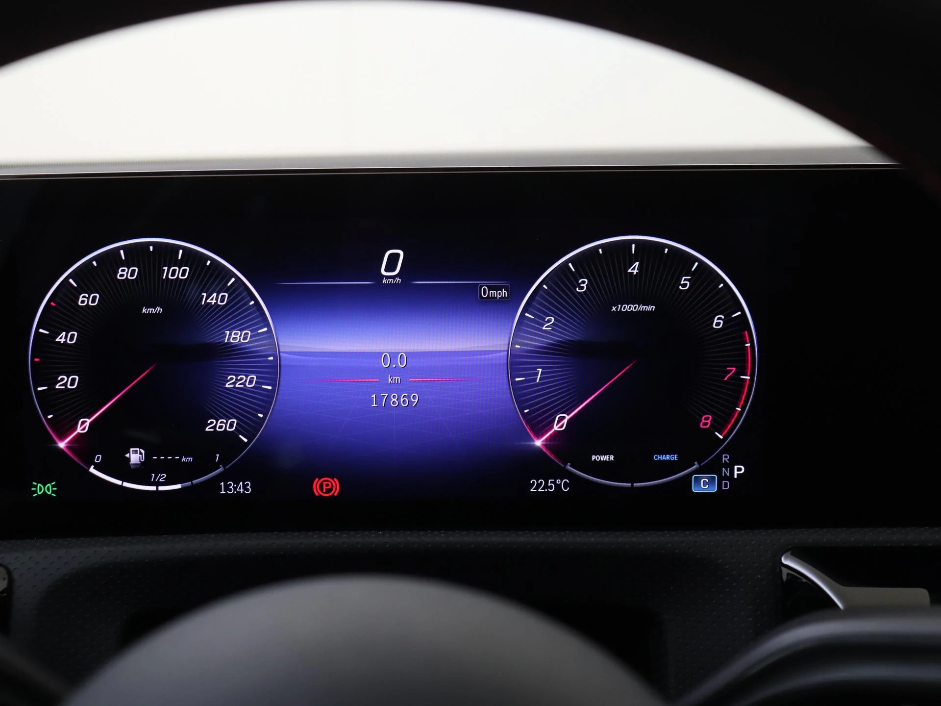 Mercedes-Benz-A-Klasse-image-15