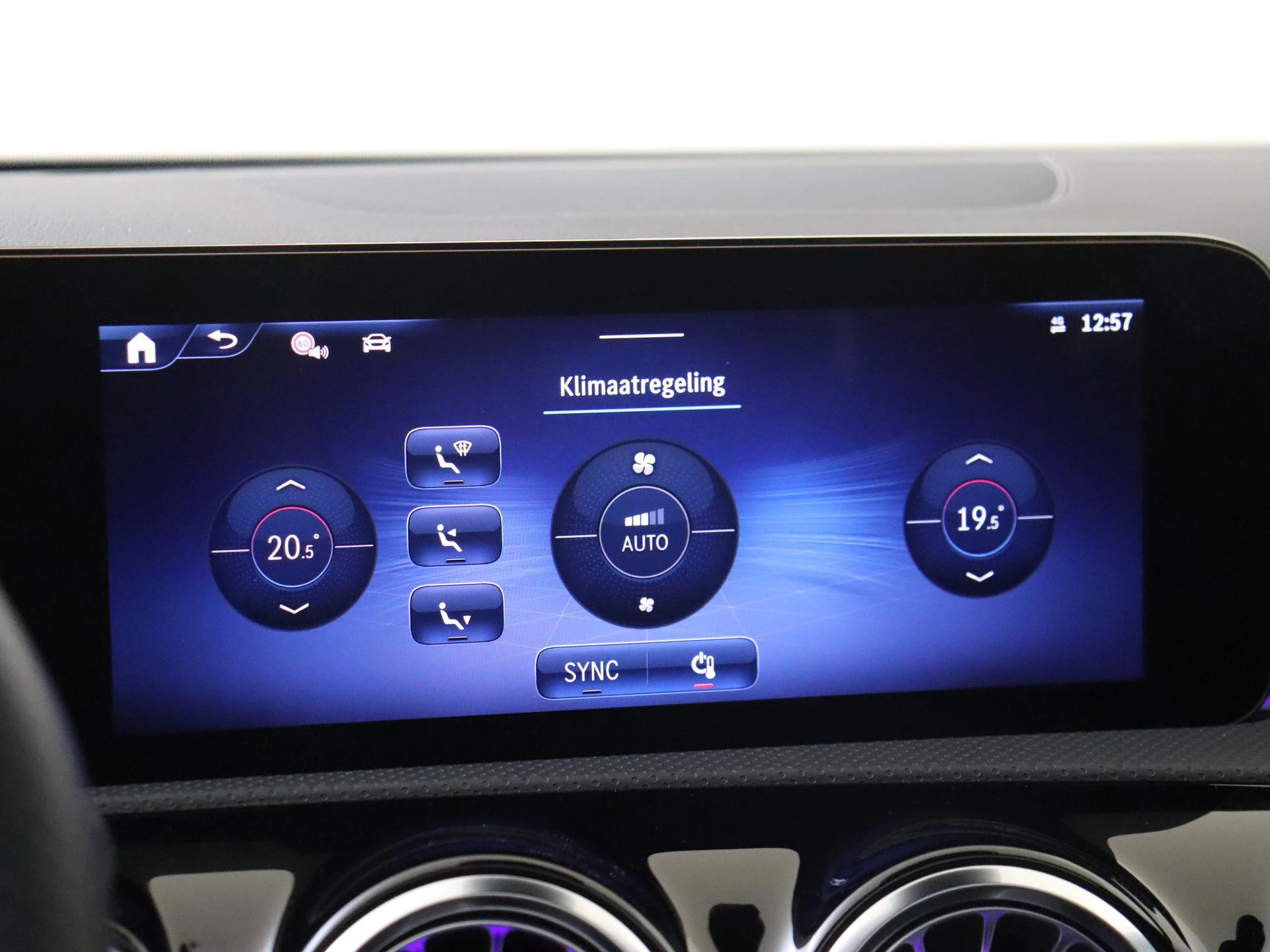 Mercedes-Benz-A-Klasse-image-20