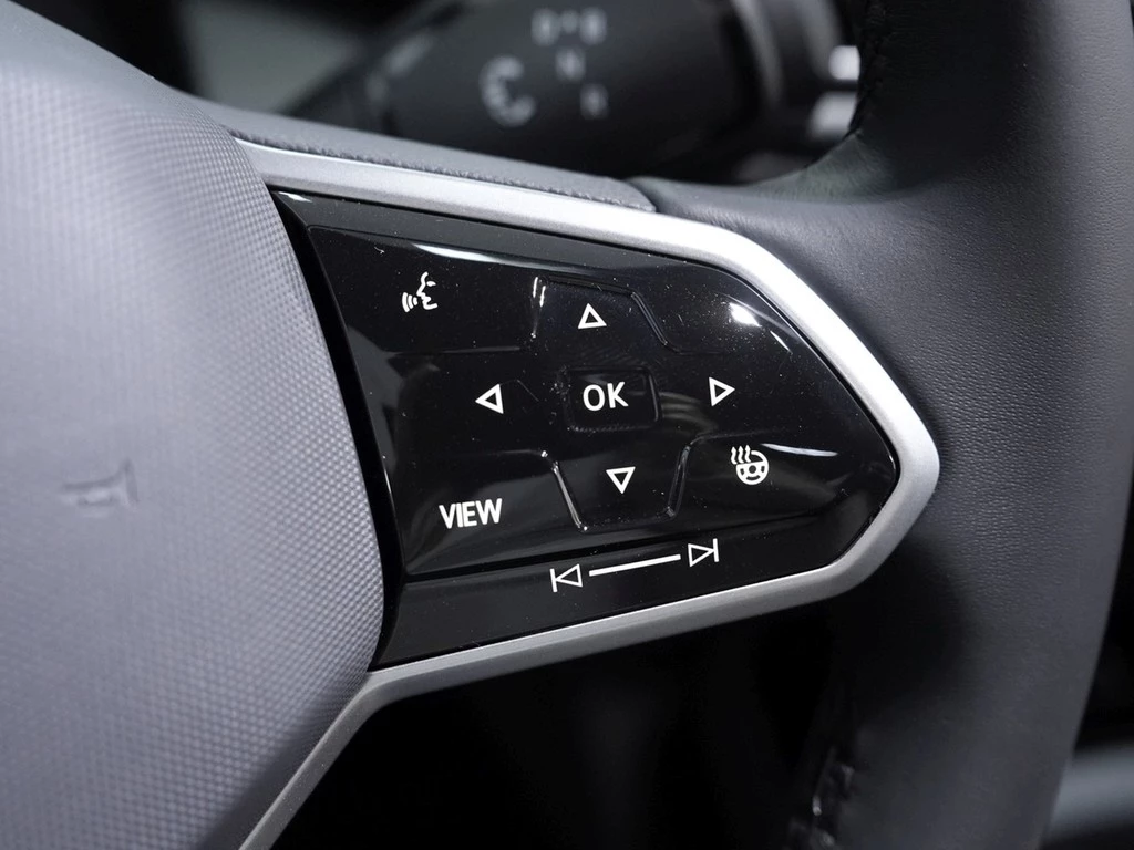 Volkswagen ID.4 77 kWh Autom. Pro AHK Wärmepumpe Tech-Paket