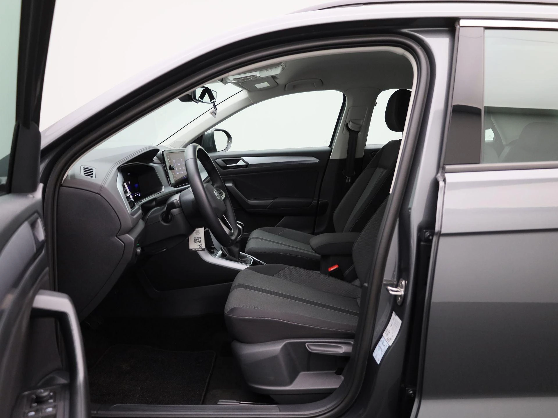 Volkswagen-T-Roc-image-8