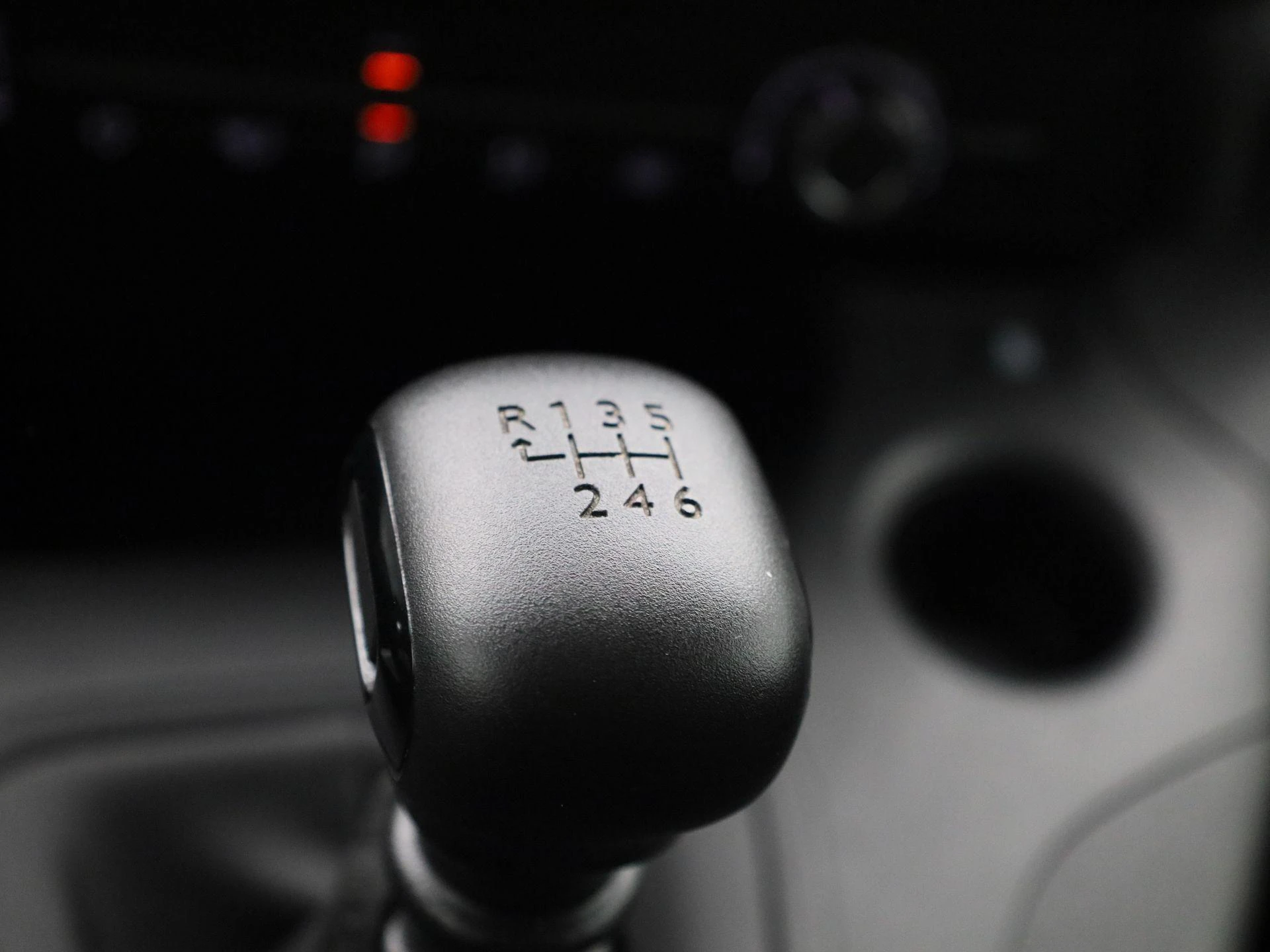 Opel-Combo Life-image-22